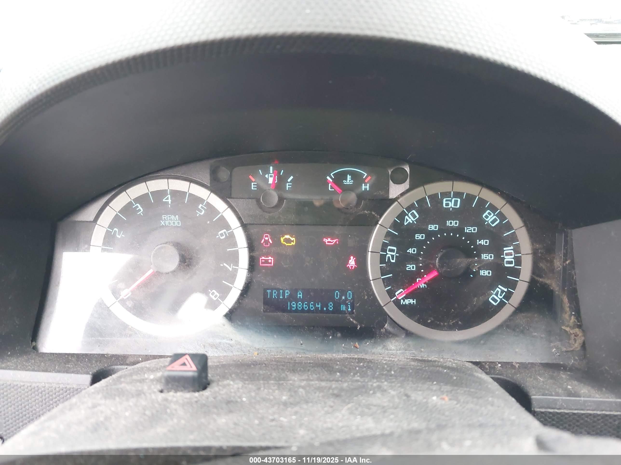 FORD ESCAPE image 7