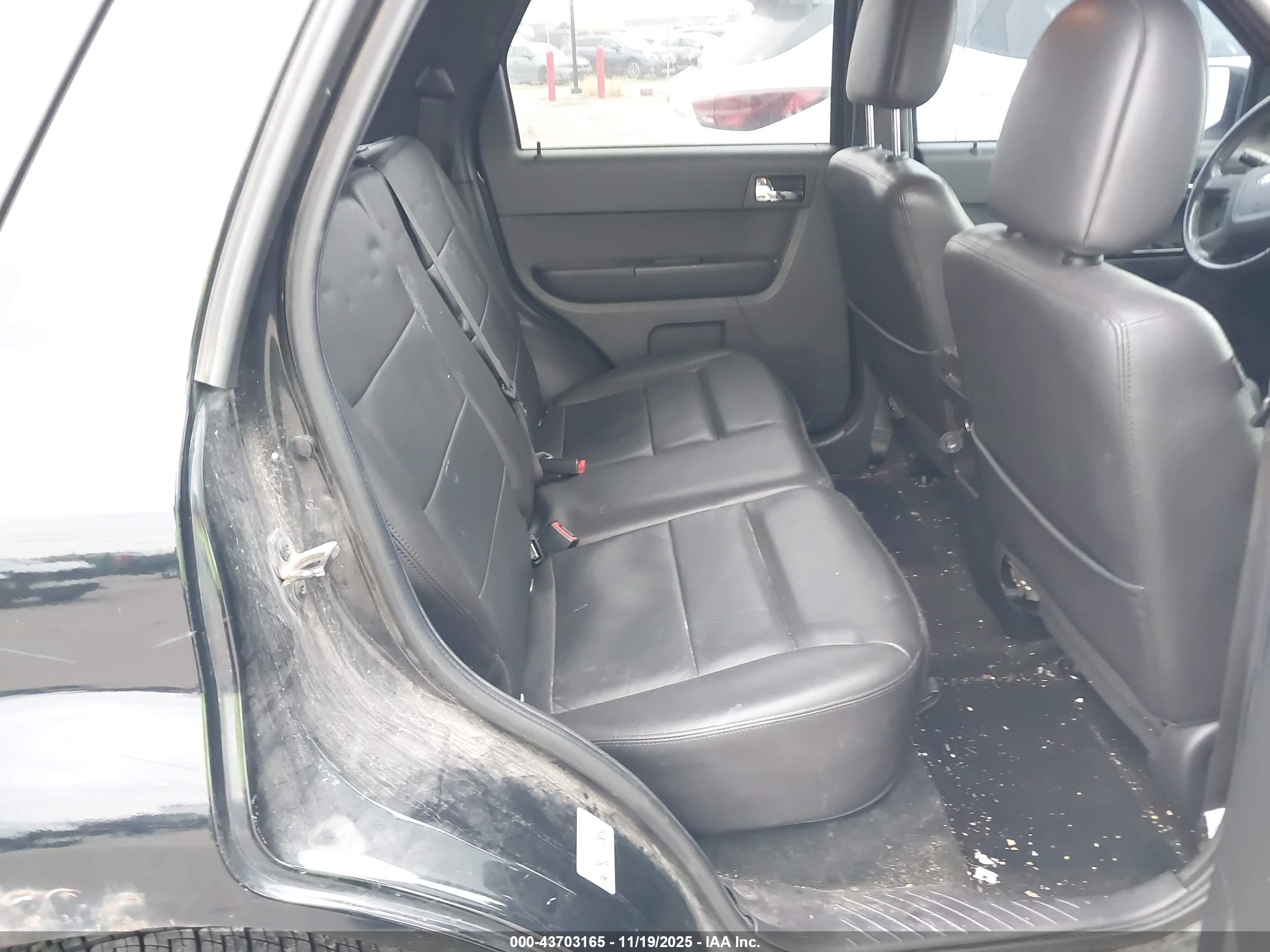 FORD ESCAPE image 8
