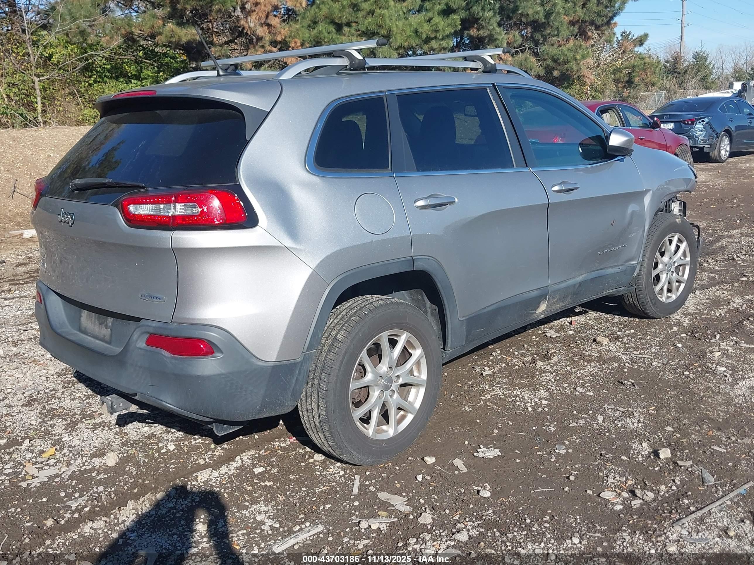 JEEP CHEROKEE image 4