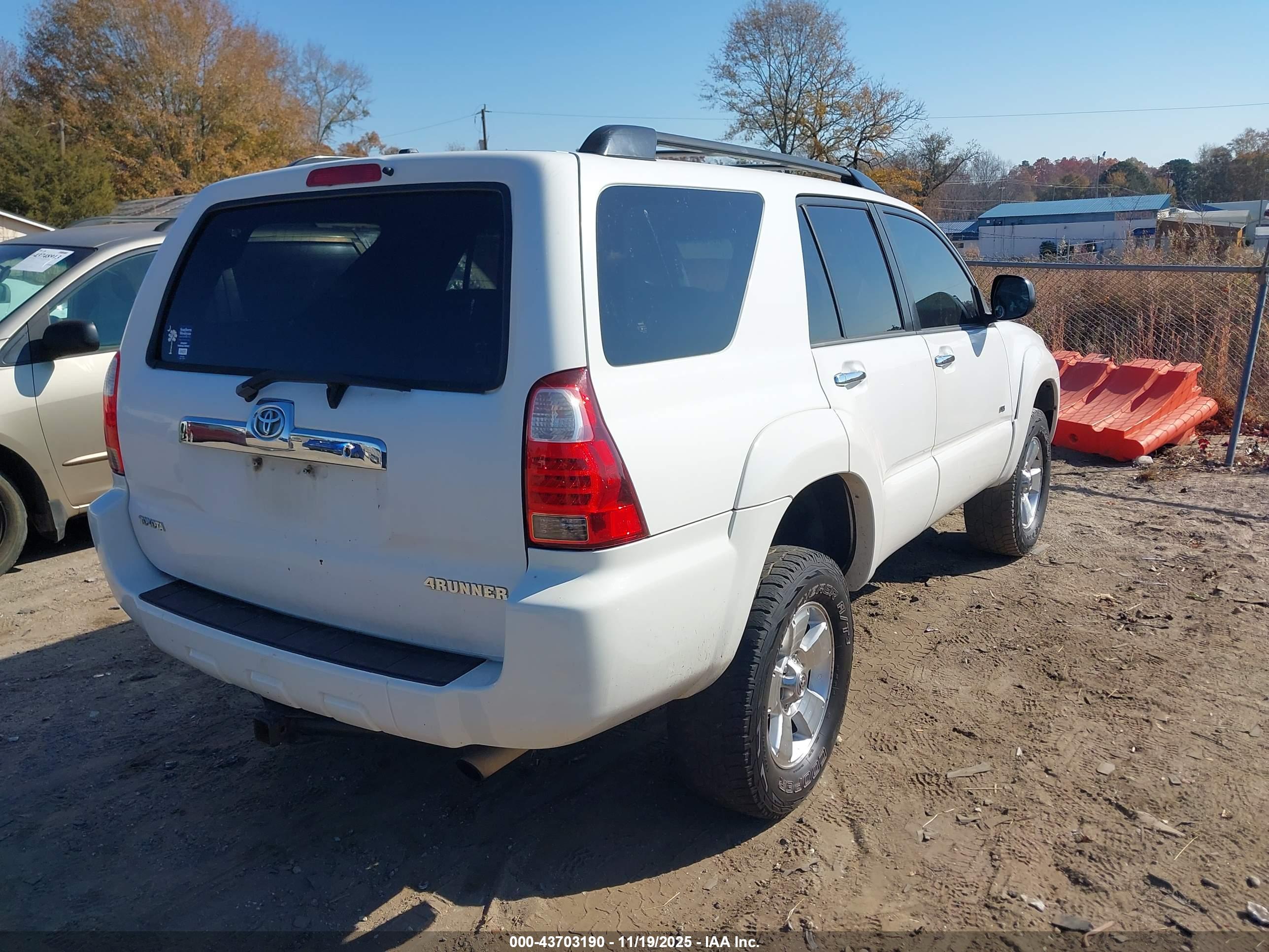 TOYOTA 4RUNNER image 4
