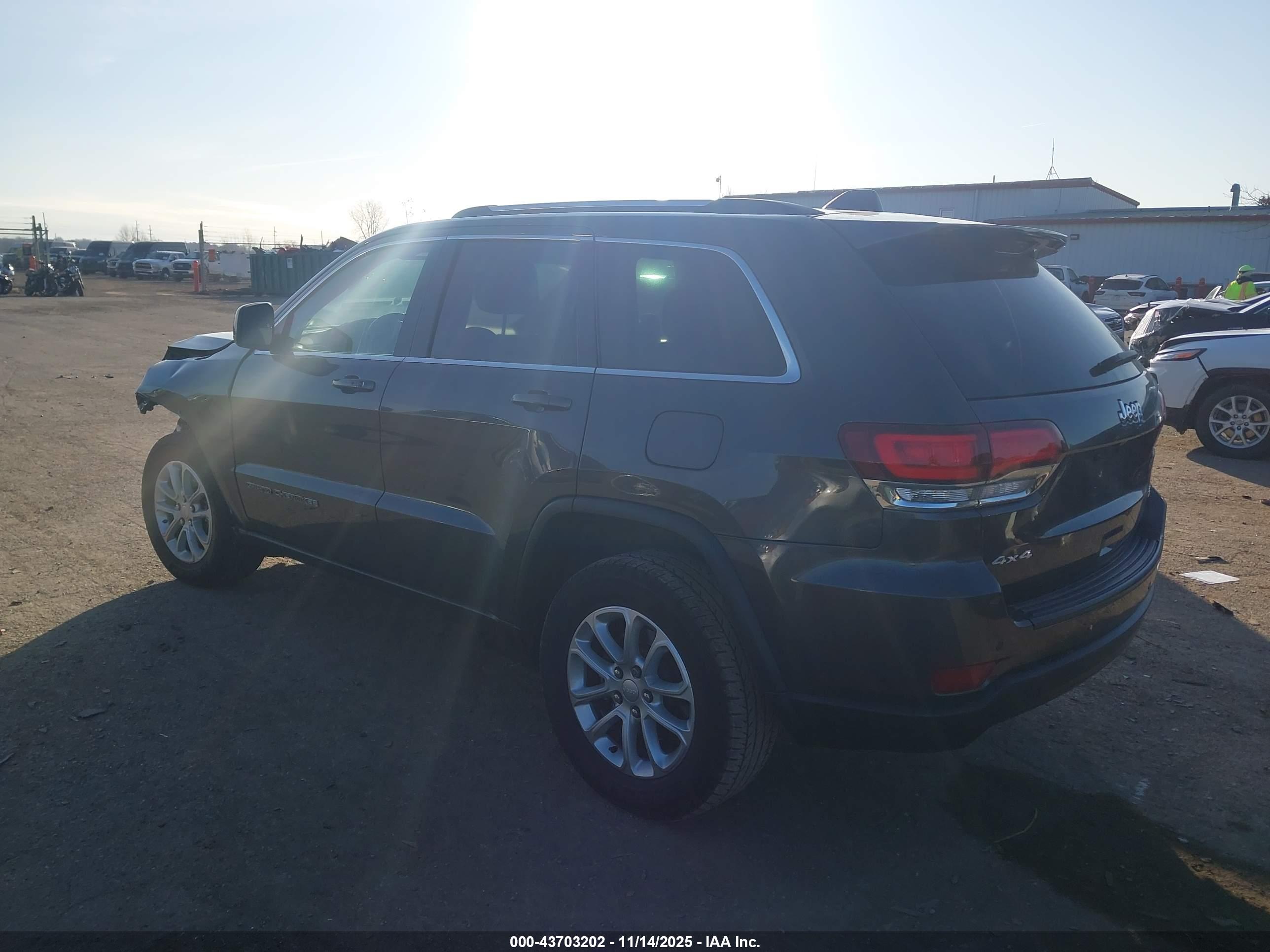 JEEP GRAND image 3