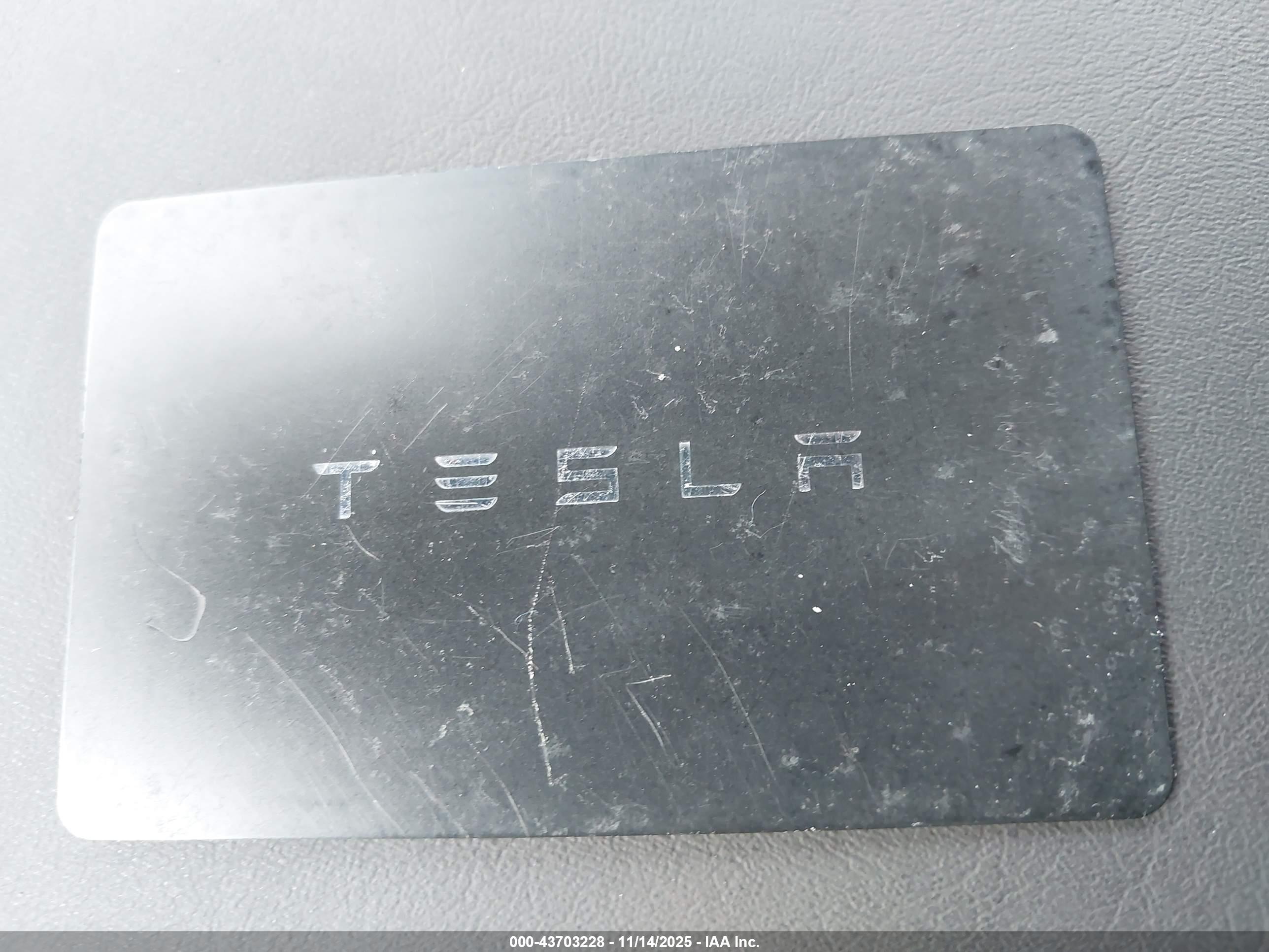 TESLA MODEL image 11