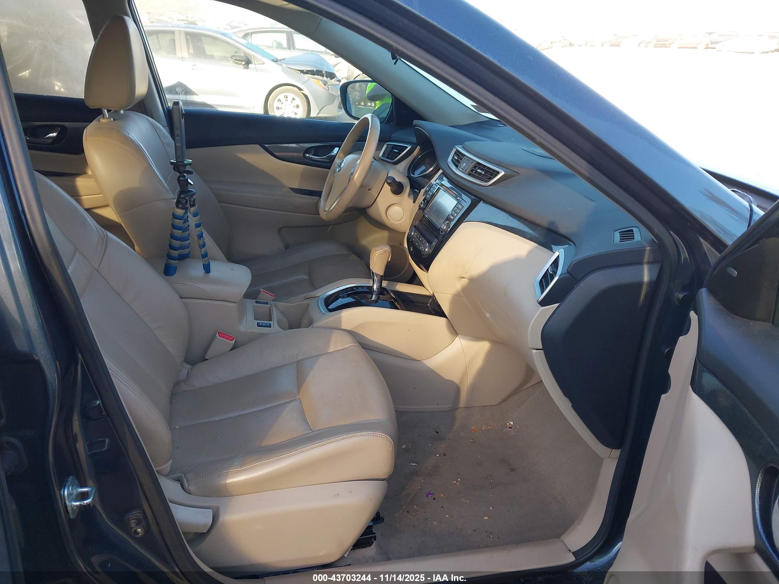 NISSAN ROGUE image 5