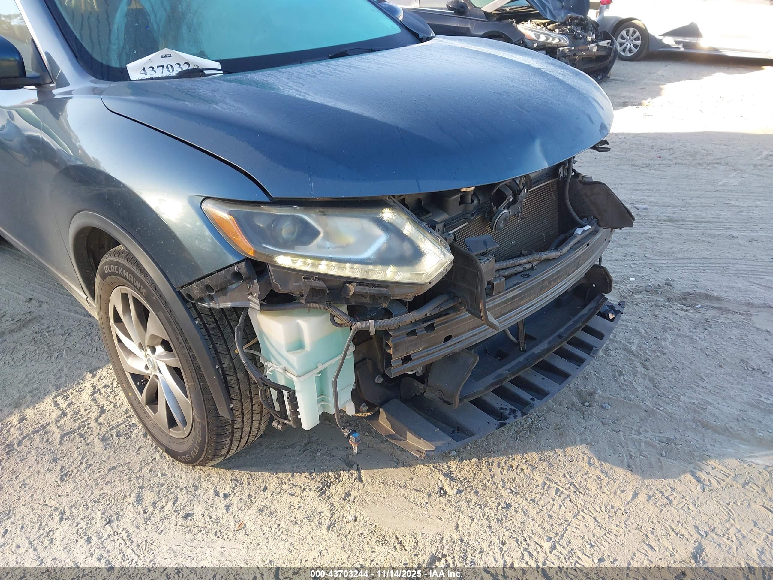 NISSAN ROGUE image 6