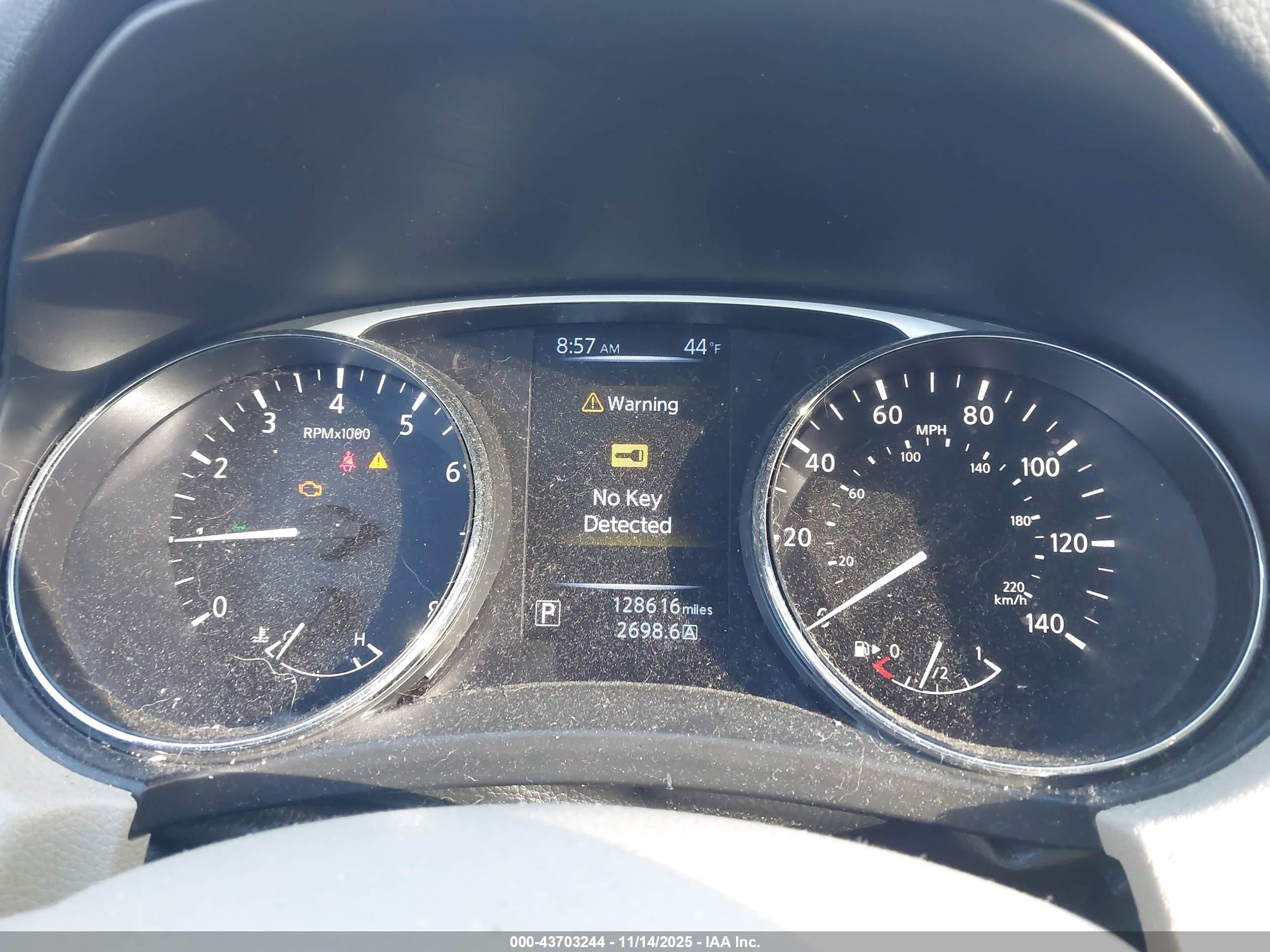 NISSAN ROGUE image 7