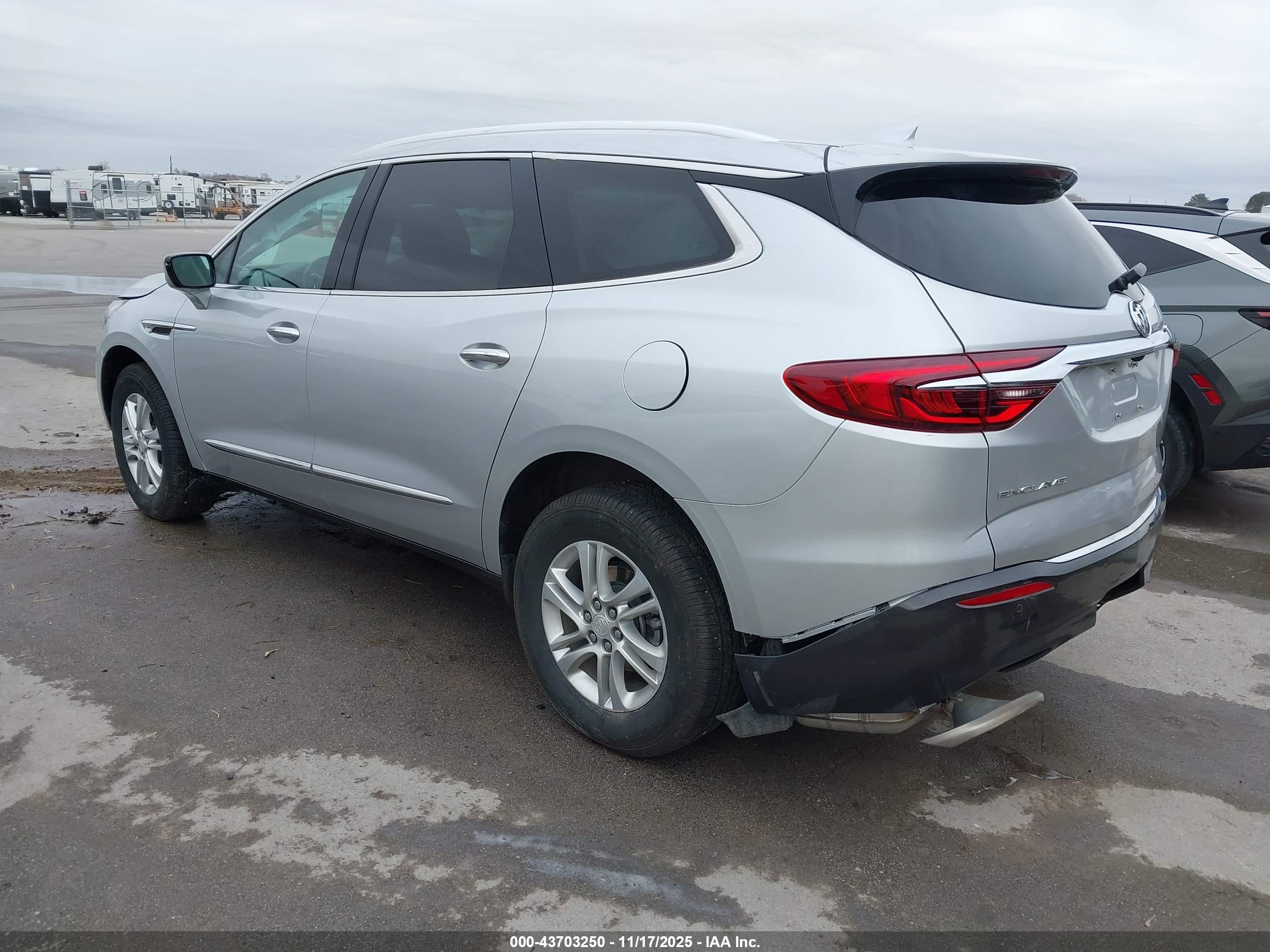 BUICK ENCLAVE image 3