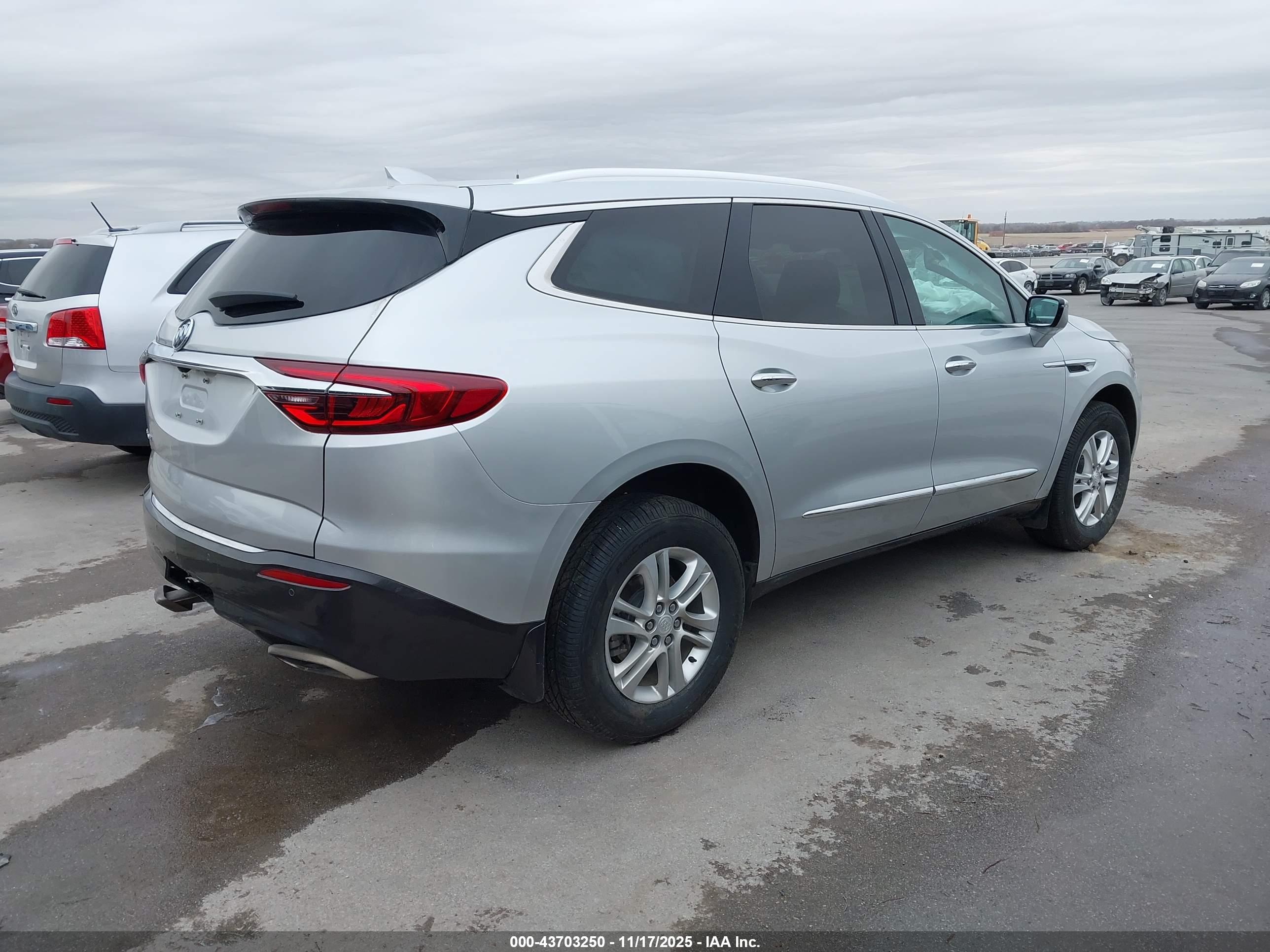 BUICK ENCLAVE image 4