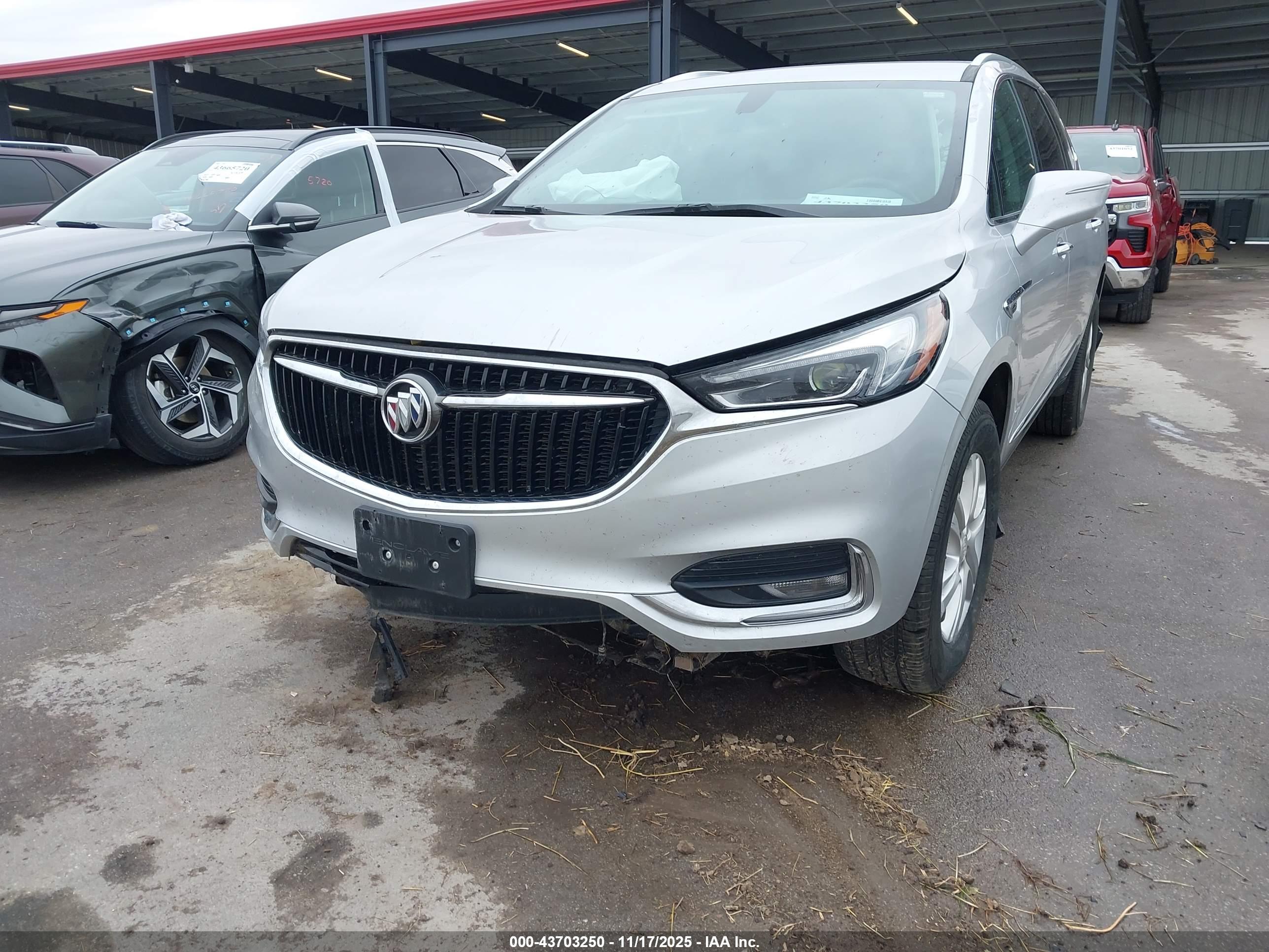 BUICK ENCLAVE image 6