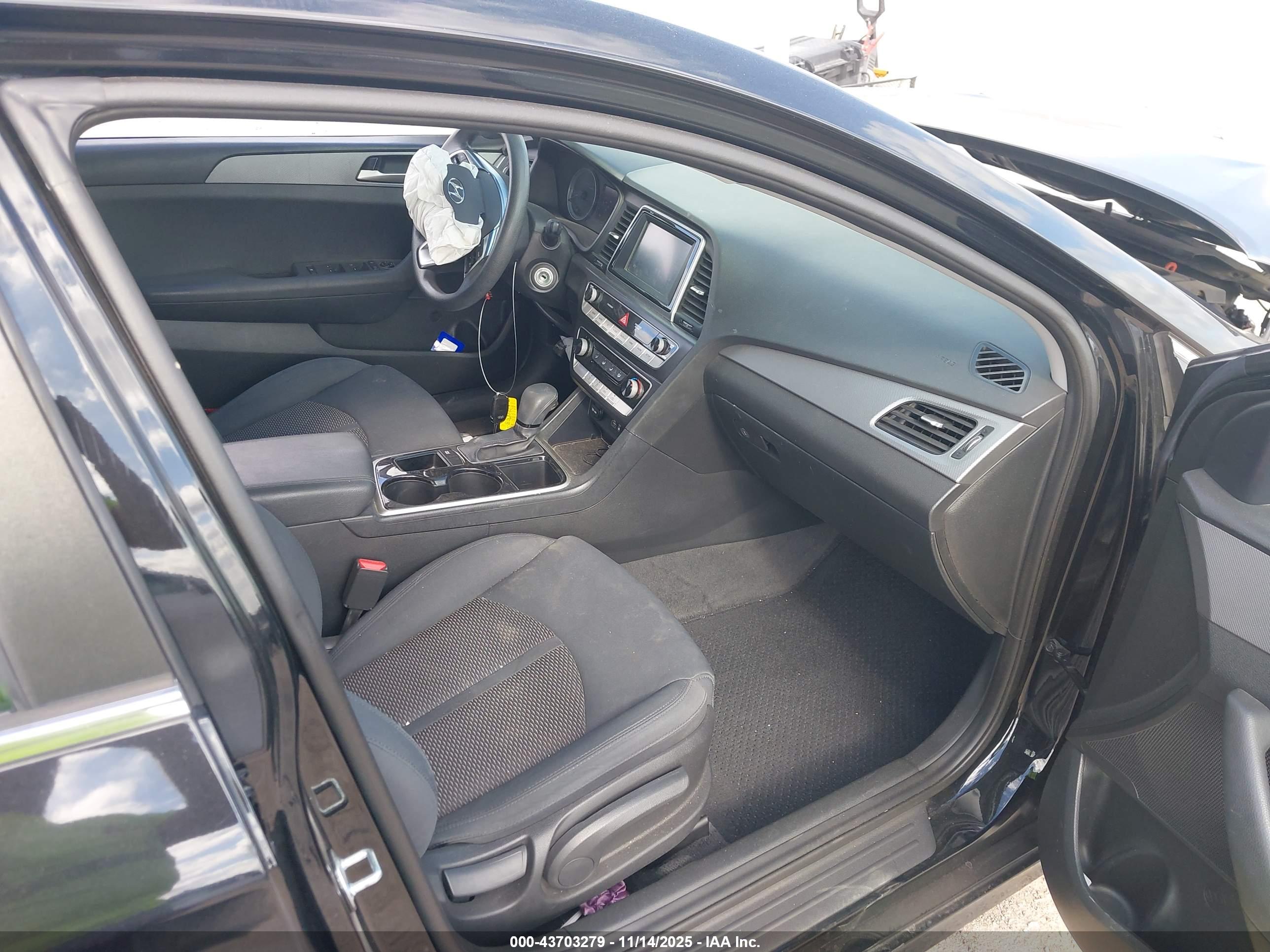HYUNDAI SONATA image 5