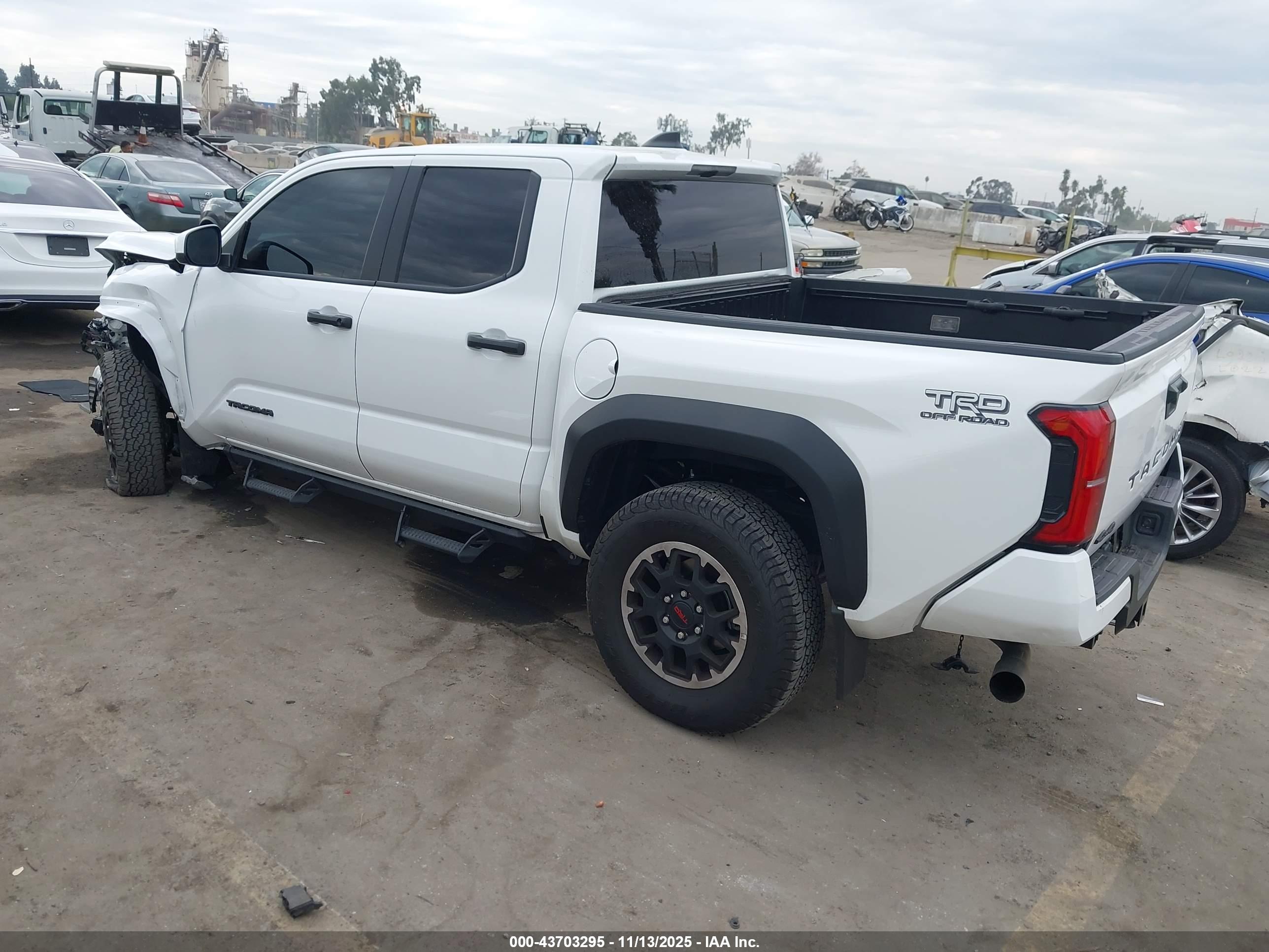 TOYOTA TACOMA image 3