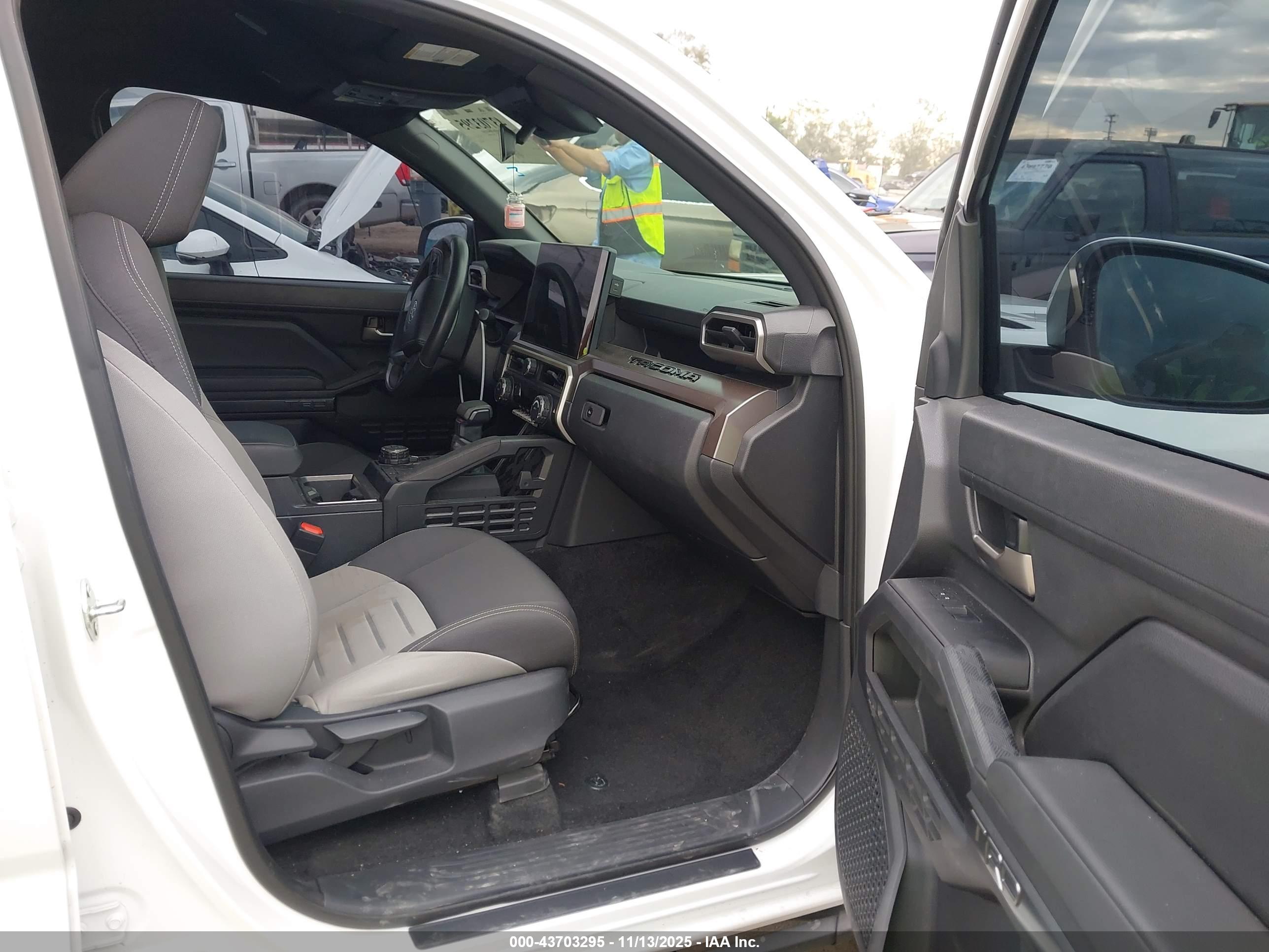 TOYOTA TACOMA image 5