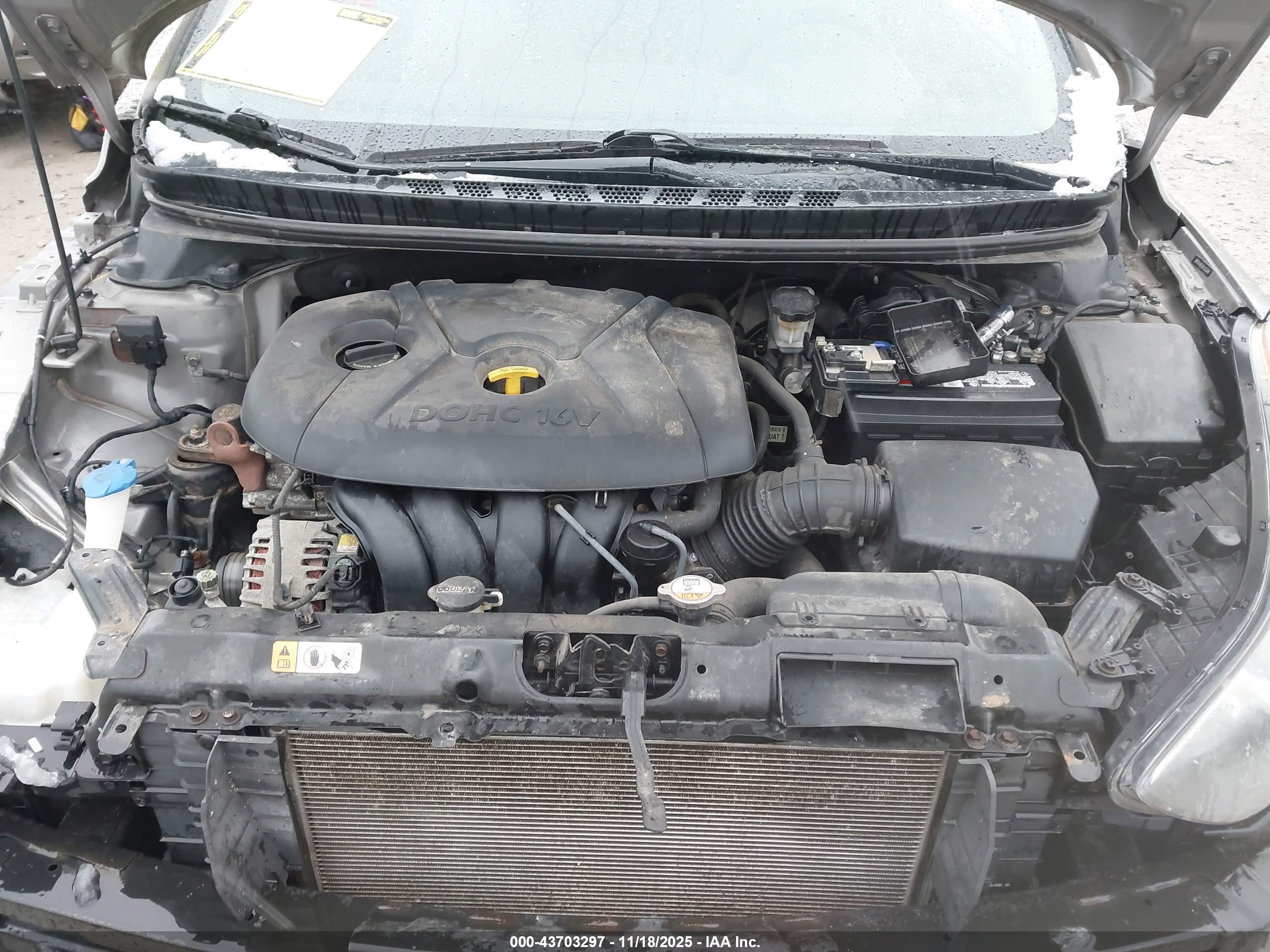 HYUNDAI ELANTRA image 10