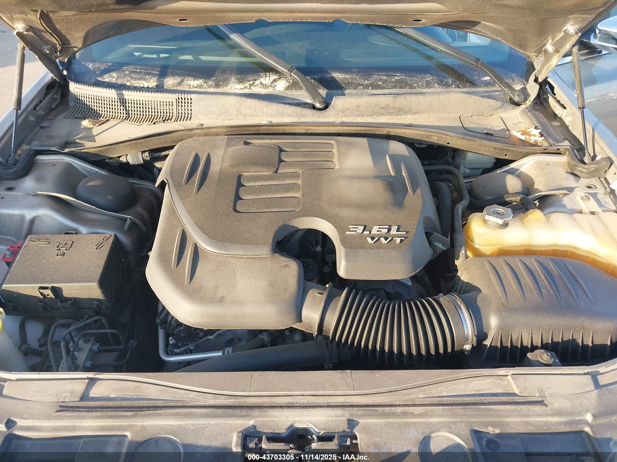 CHRYSLER 300C image 10