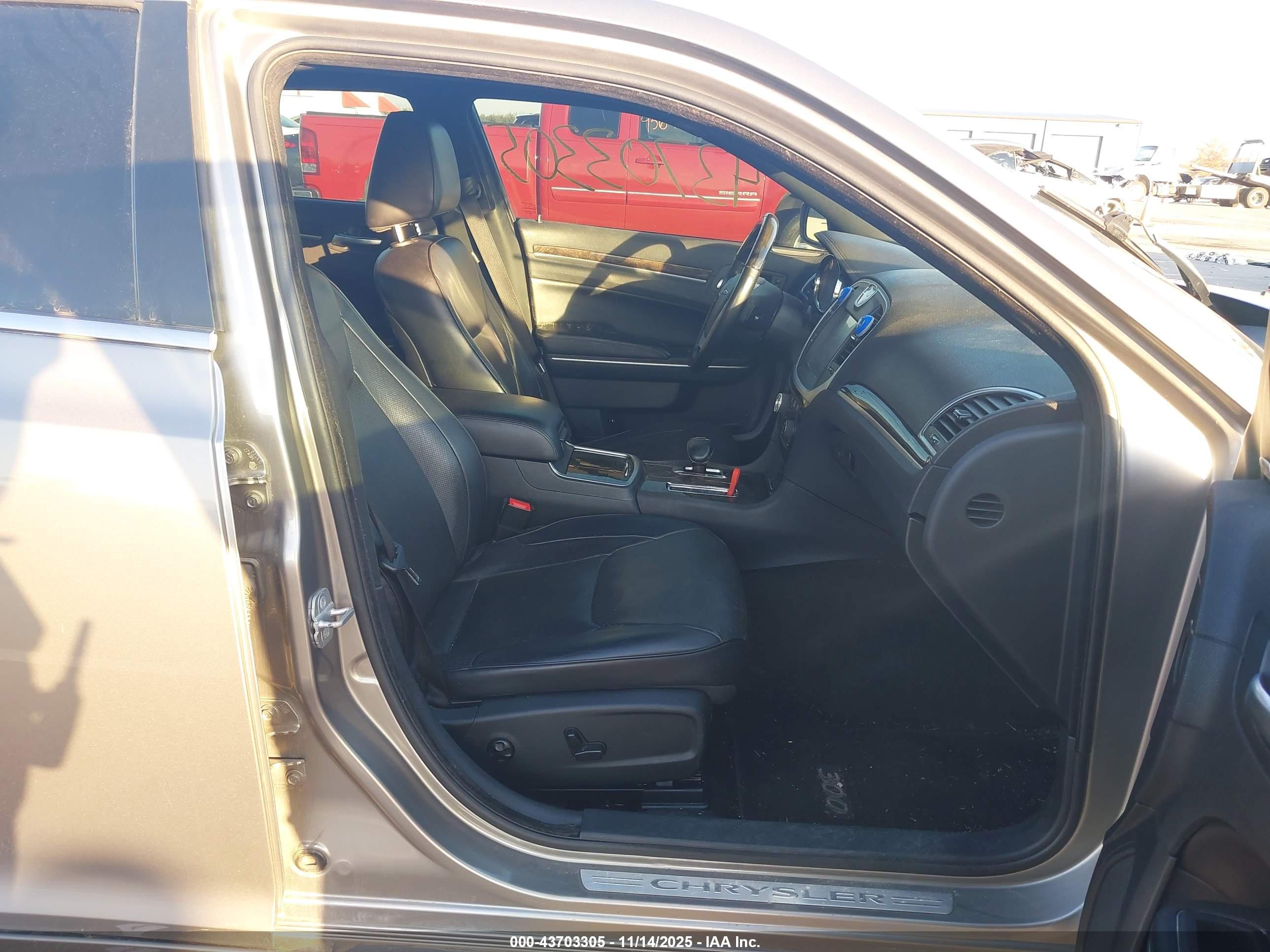 CHRYSLER 300C image 5