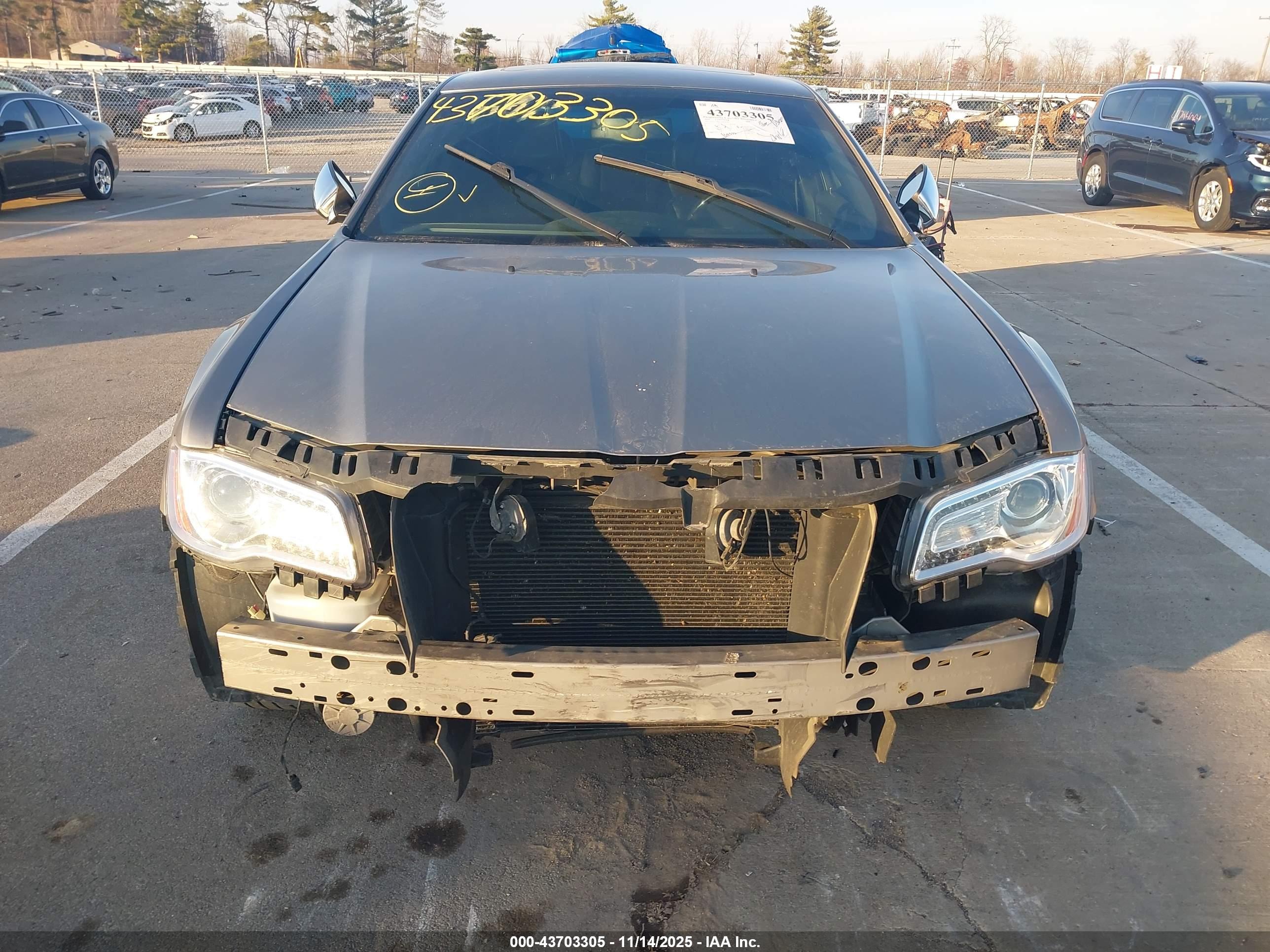 CHRYSLER 300C image 6