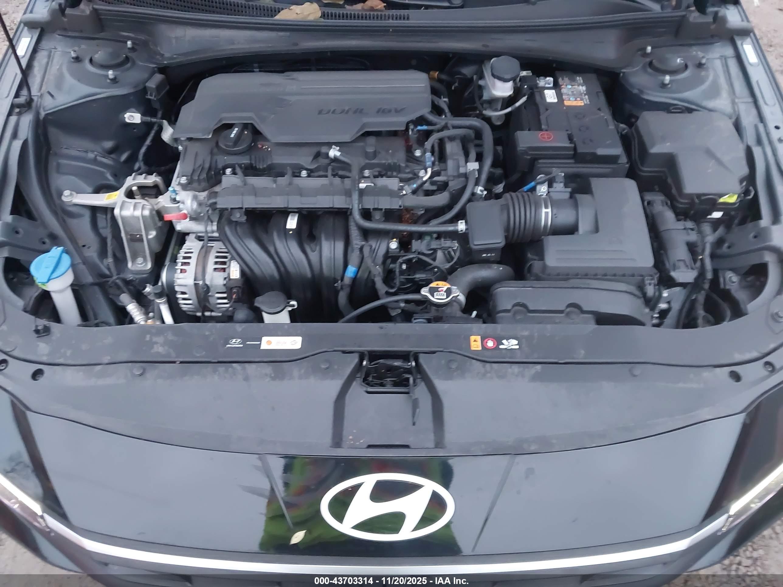 HYUNDAI ELANTRA image 10