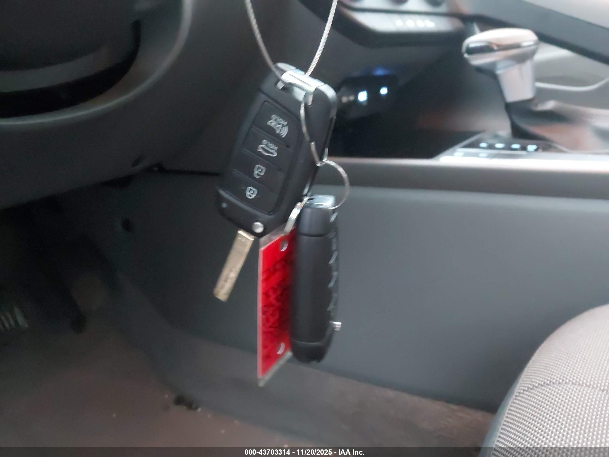 HYUNDAI ELANTRA image 11