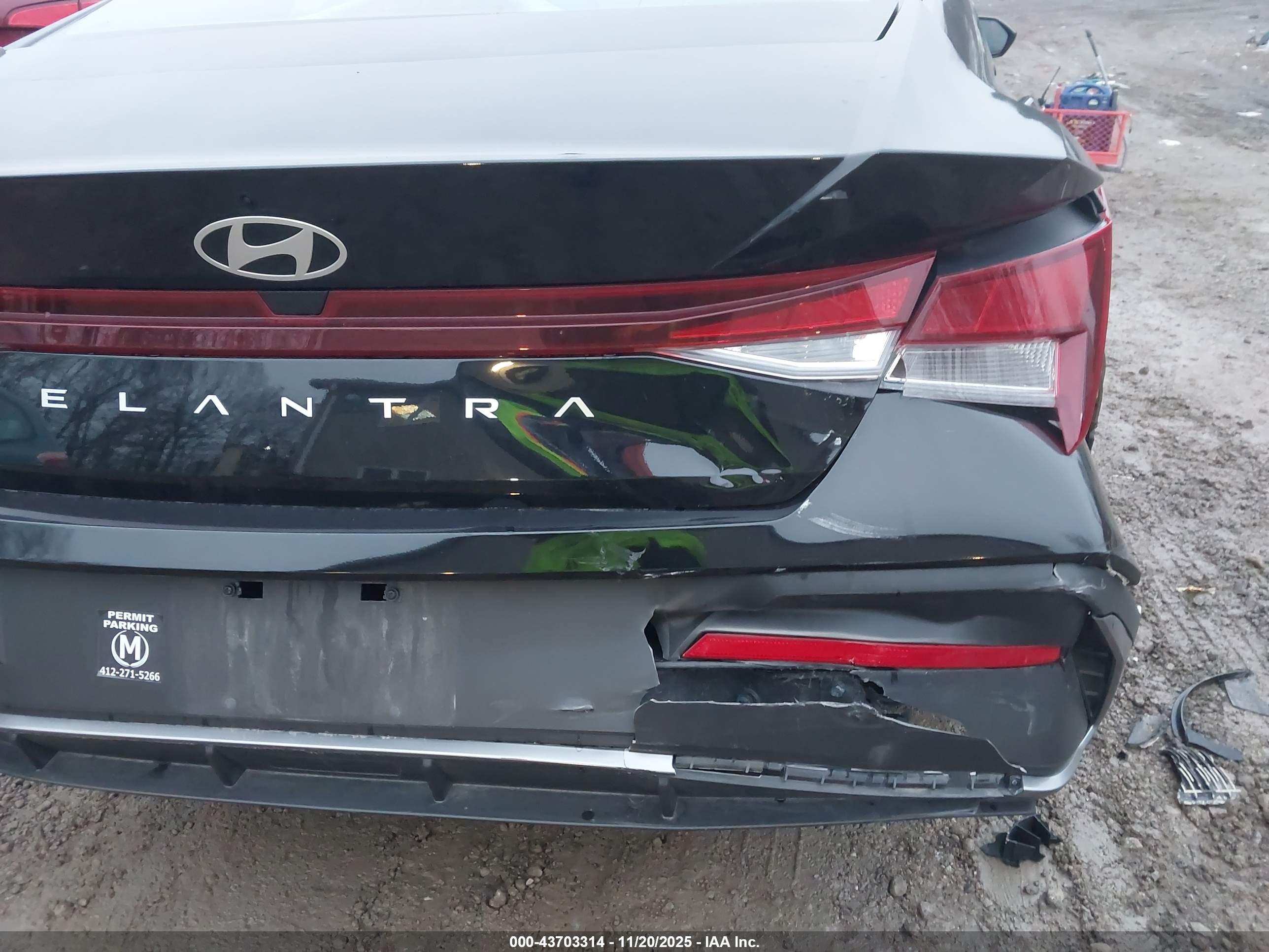 HYUNDAI ELANTRA image 6