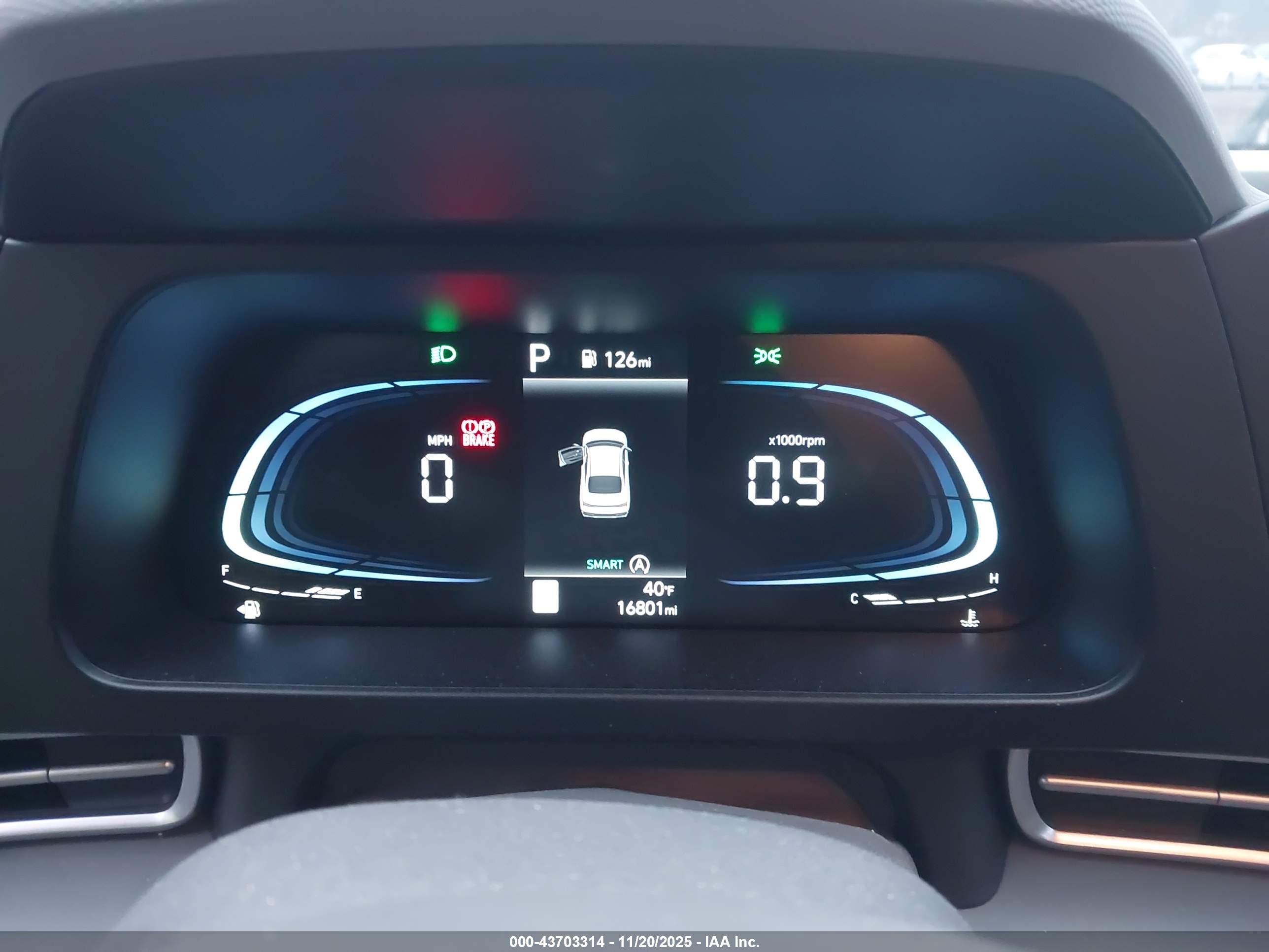 HYUNDAI ELANTRA image 7