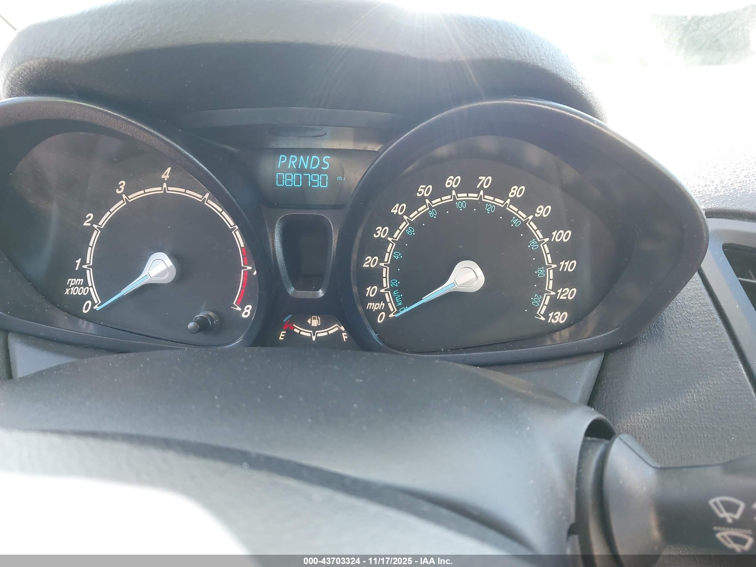 FORD FIESTA image 7