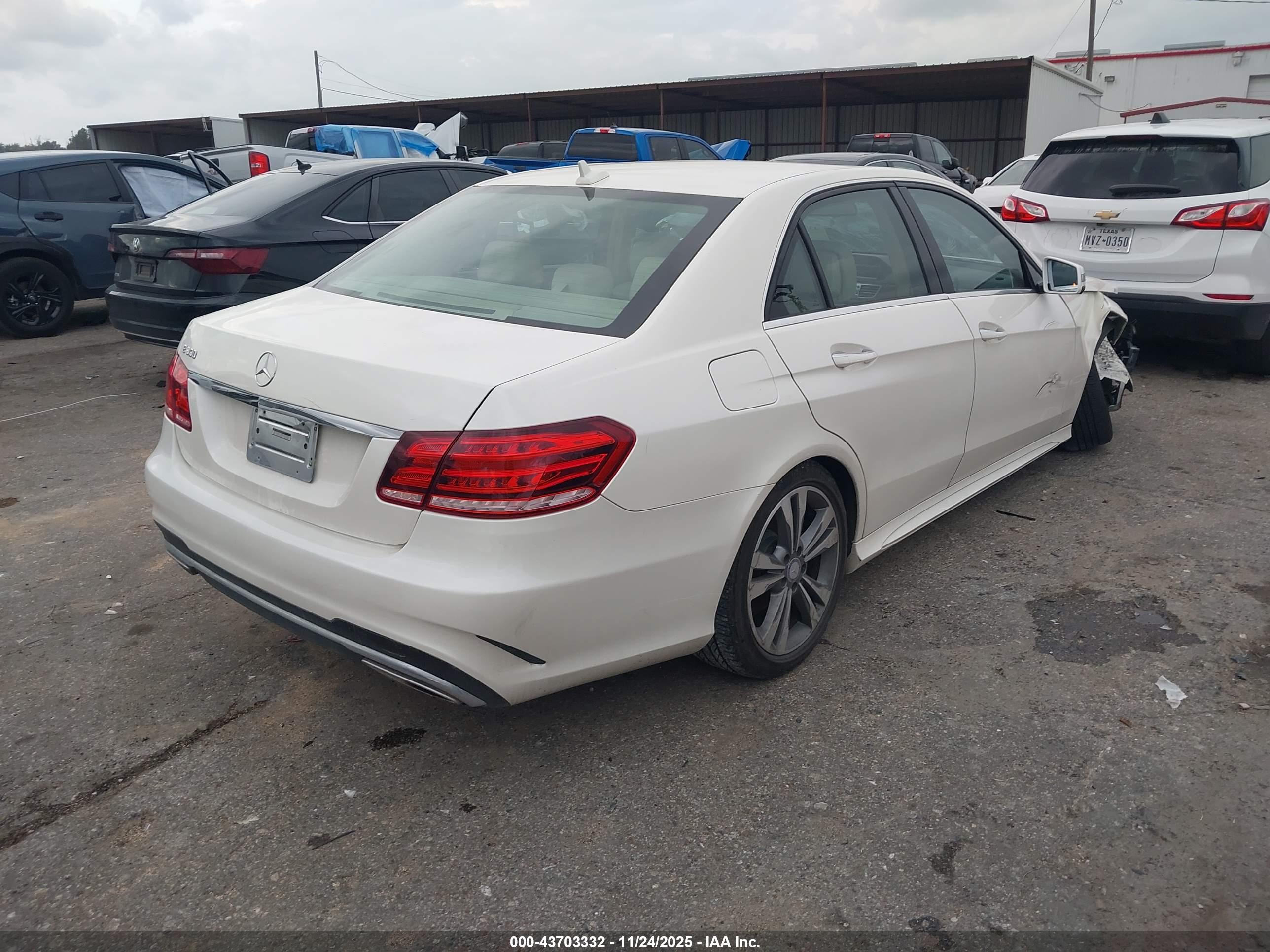 MERCEDES-BENZ E image 4