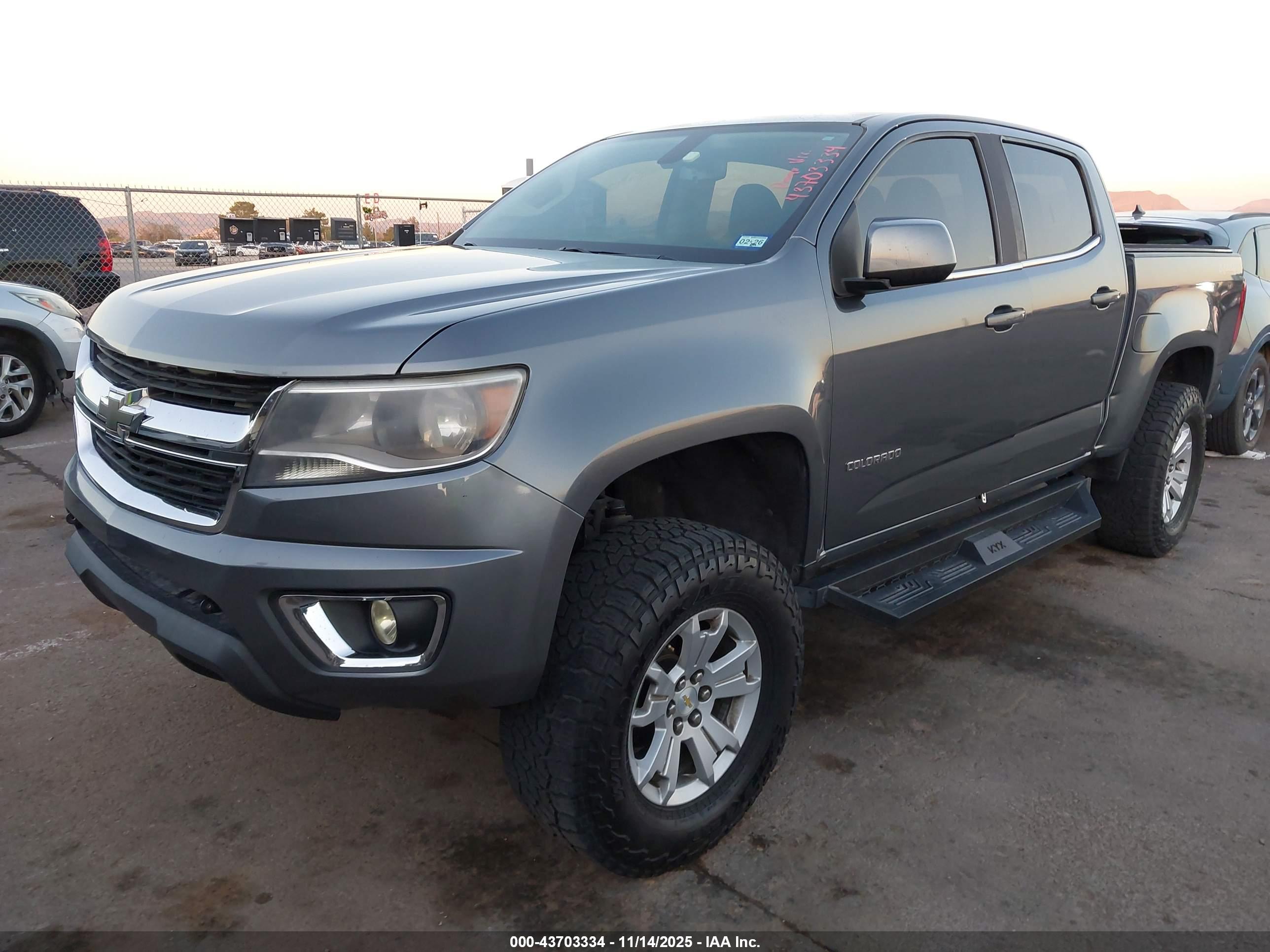 CHEVROLET COLORADO image 2
