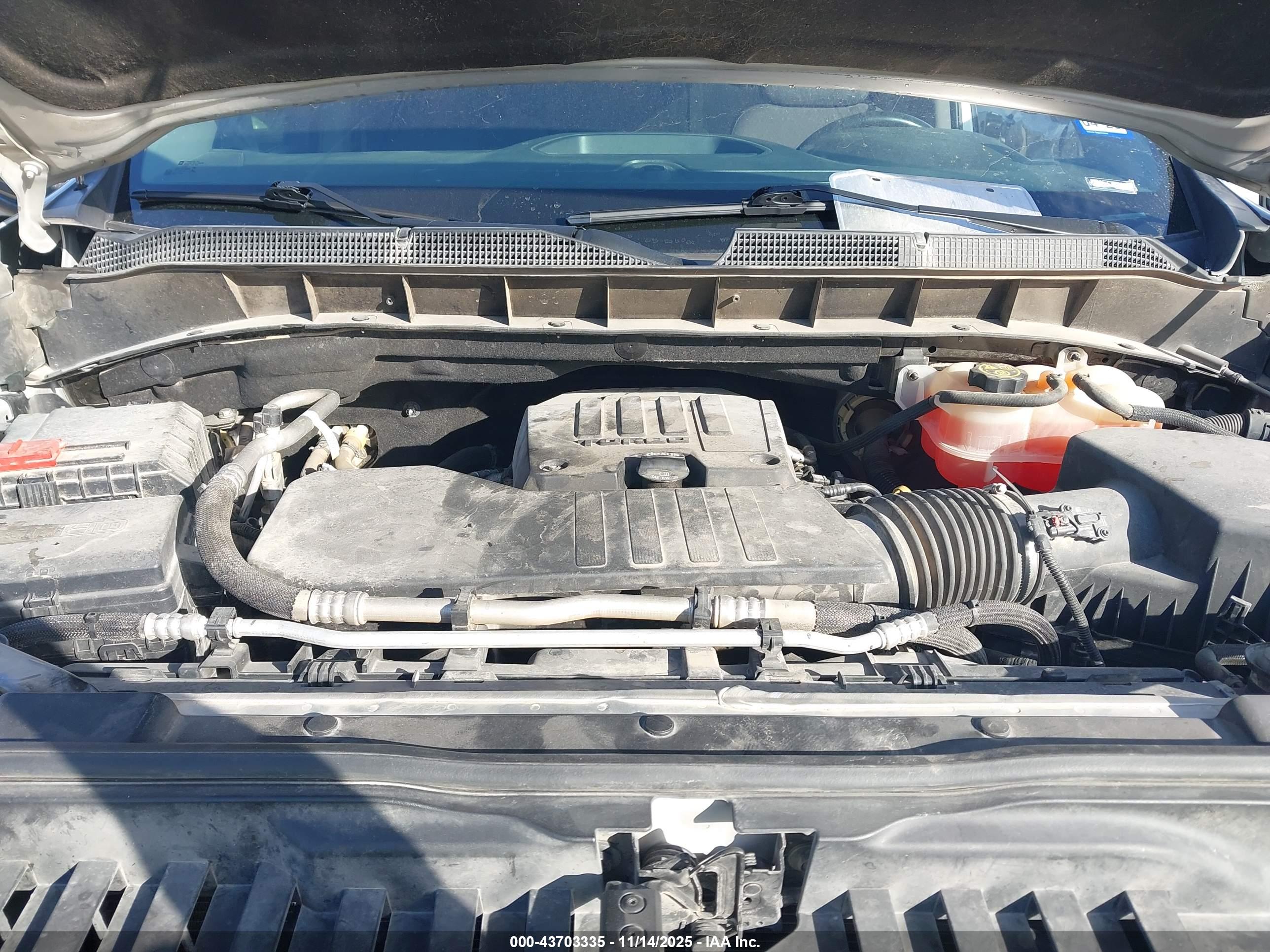 CHEVROLET SILVERADO image 10