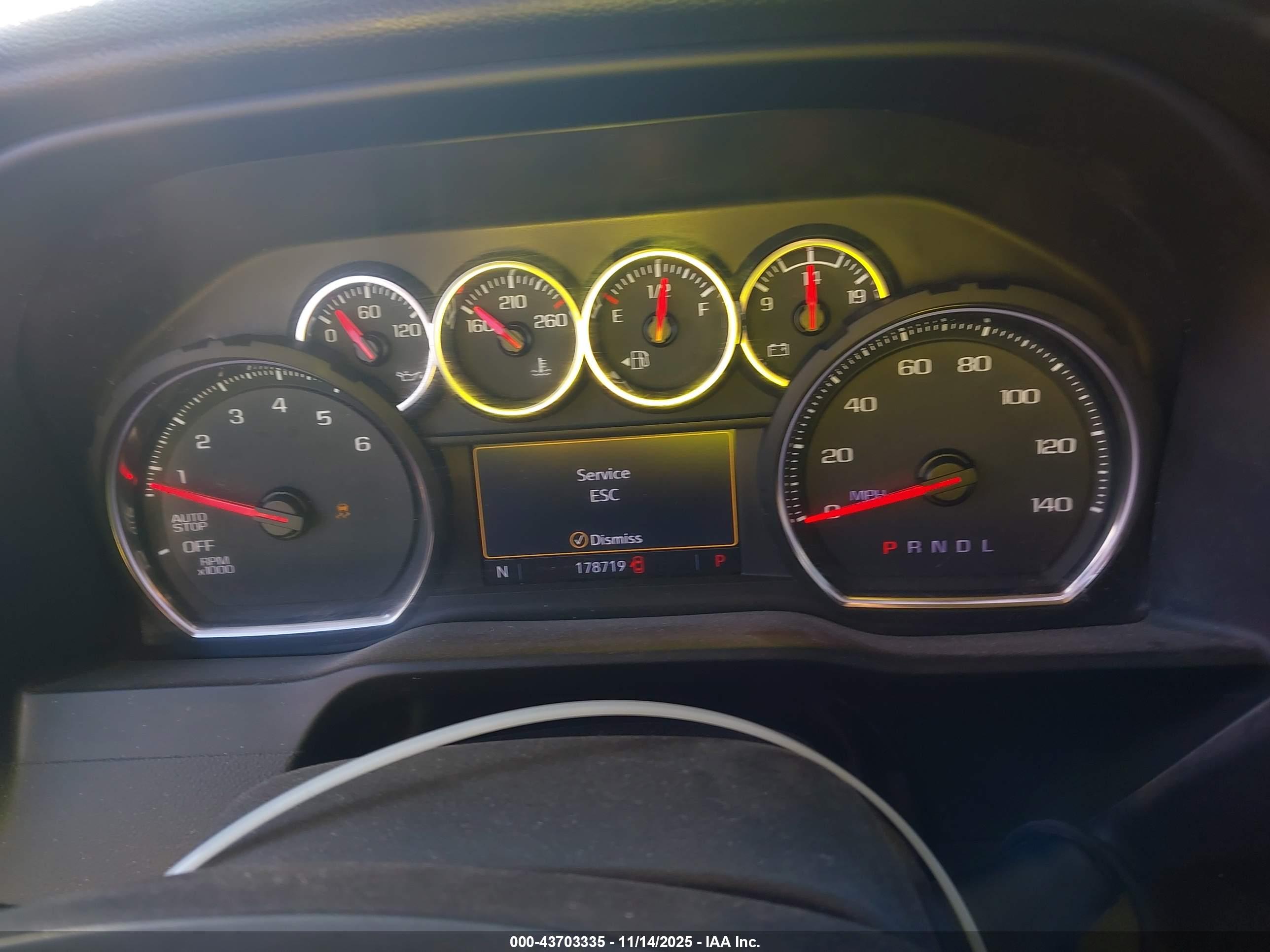 CHEVROLET SILVERADO image 7