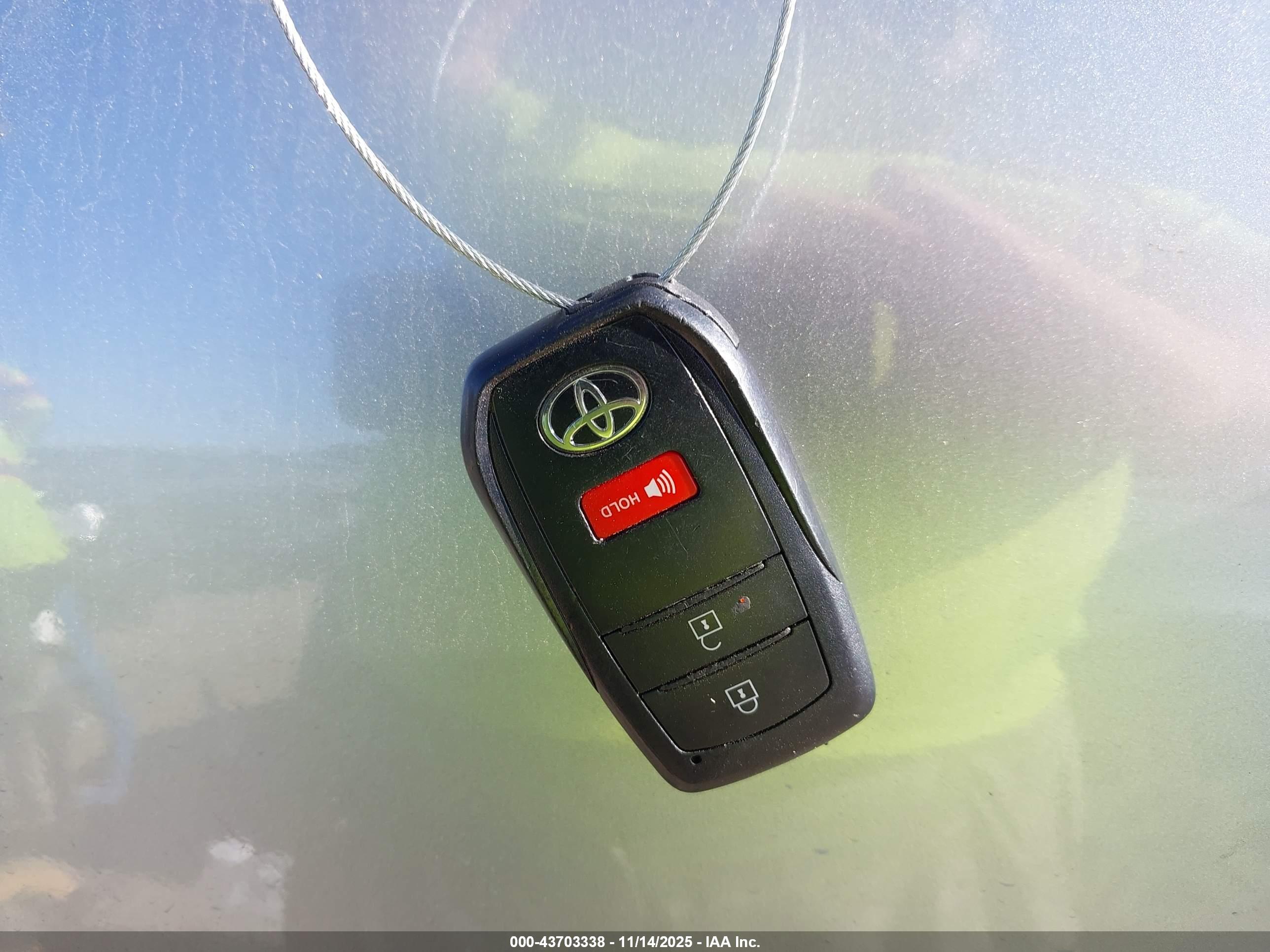 TOYOTA TACOMA image 11