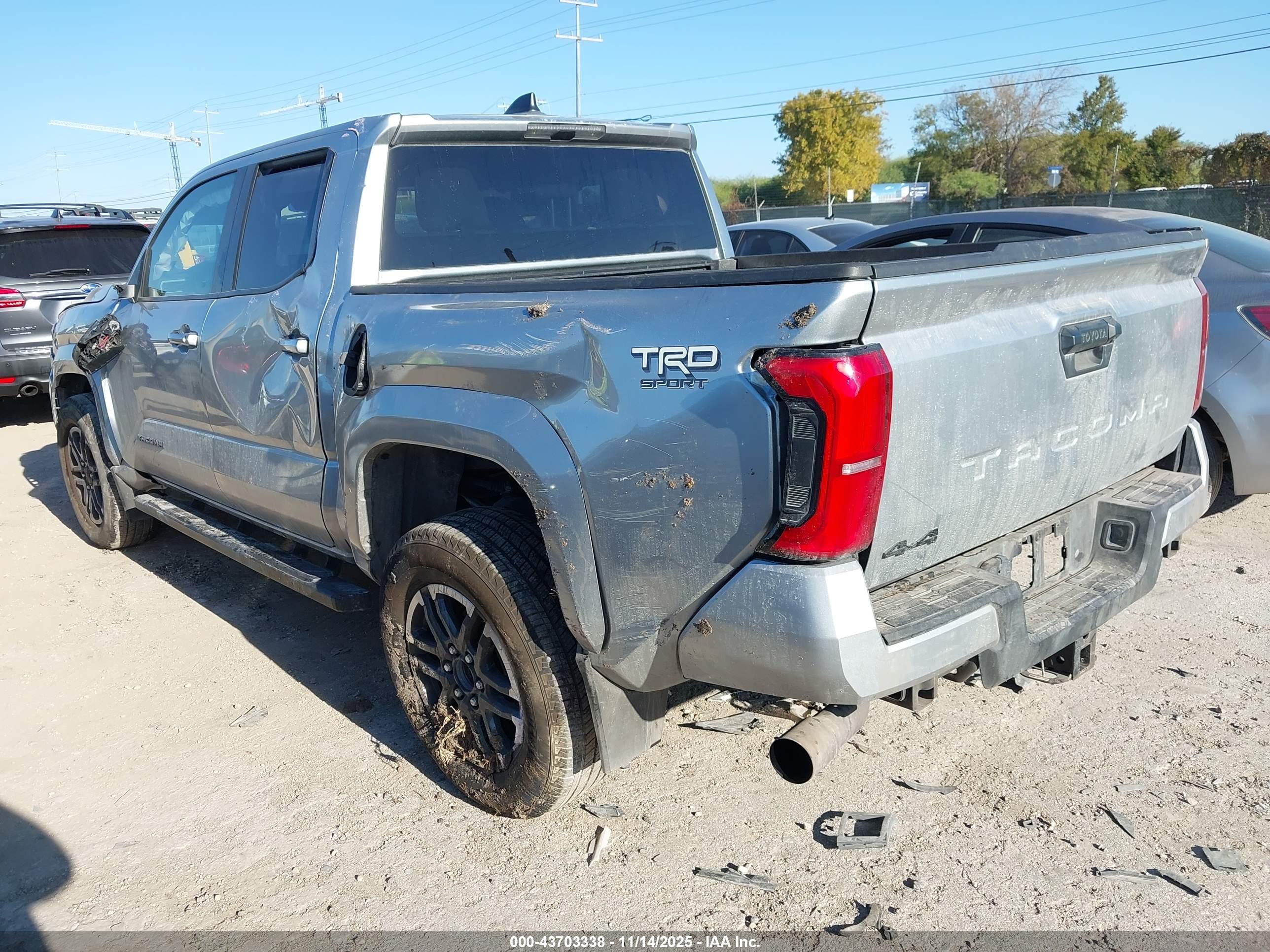 TOYOTA TACOMA image 3