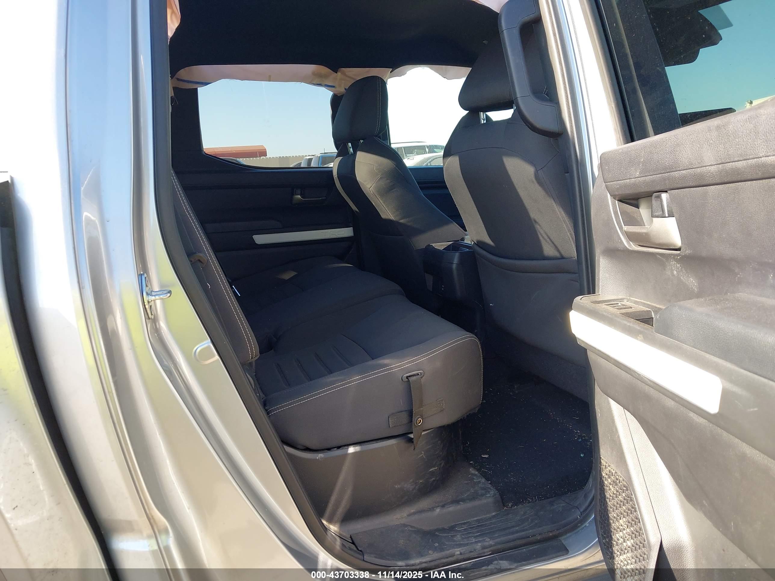 TOYOTA TACOMA image 8