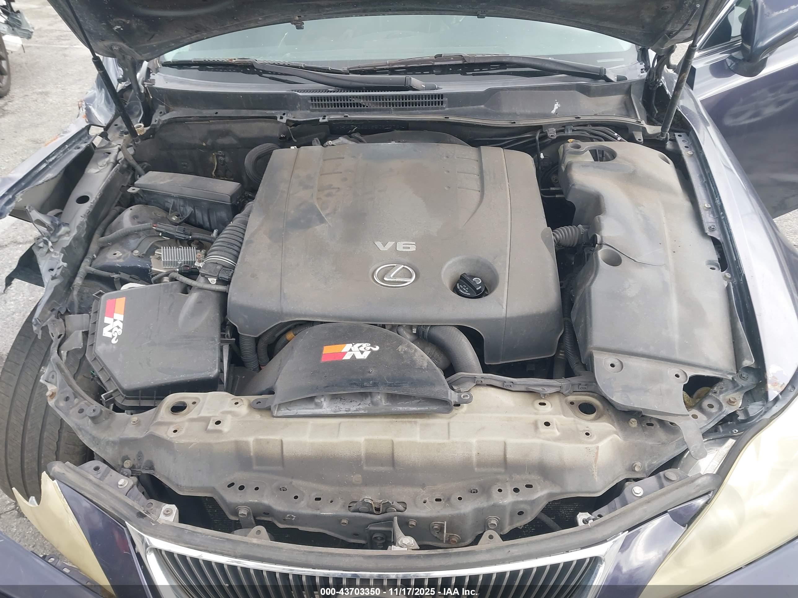 LEXUS IS image 10