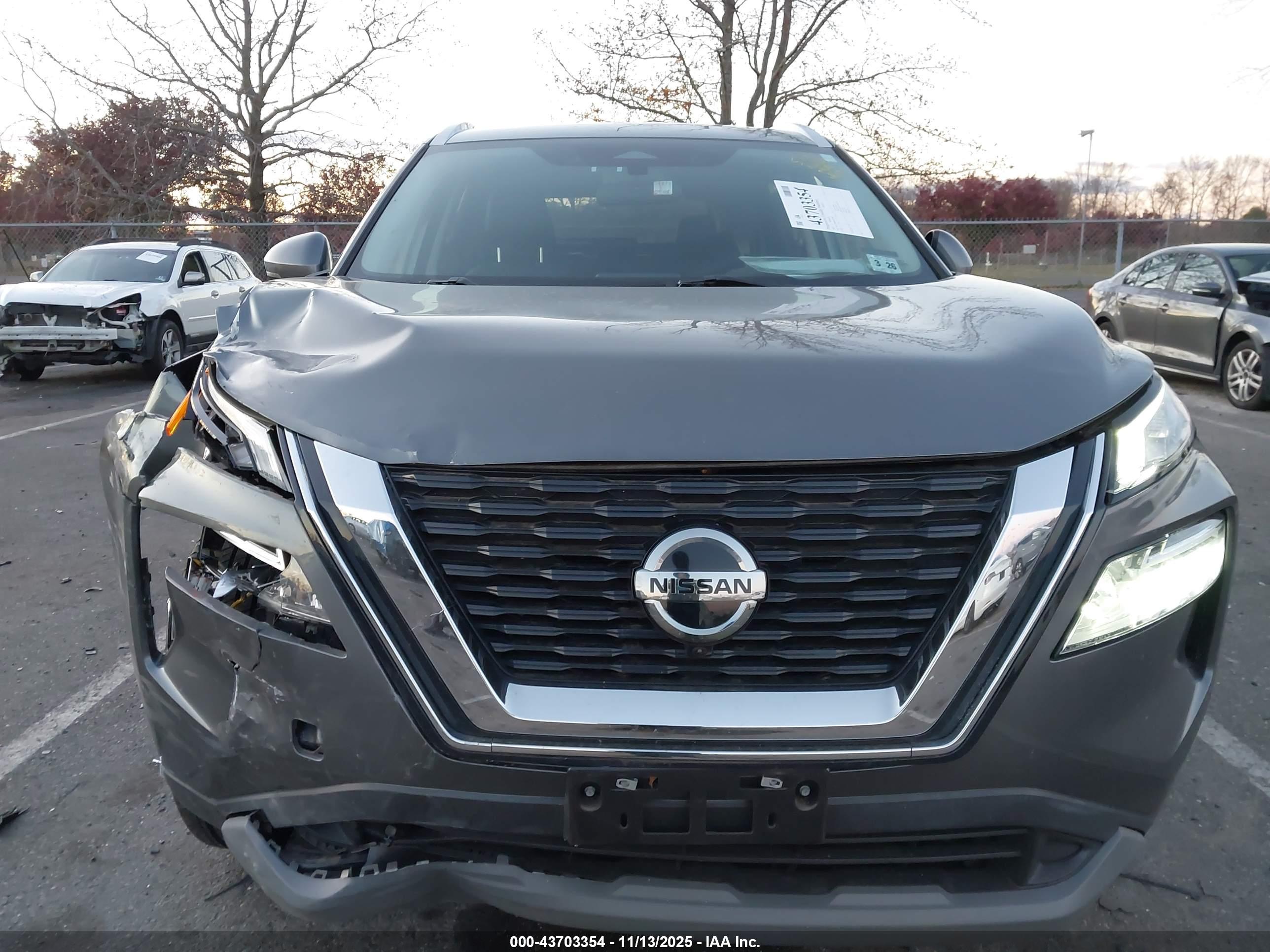 NISSAN ROGUE image 6