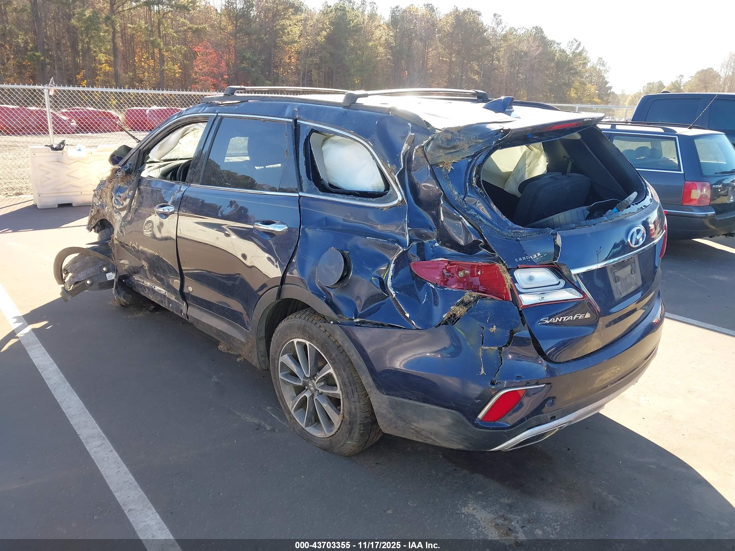 HYUNDAI SANTA image 3