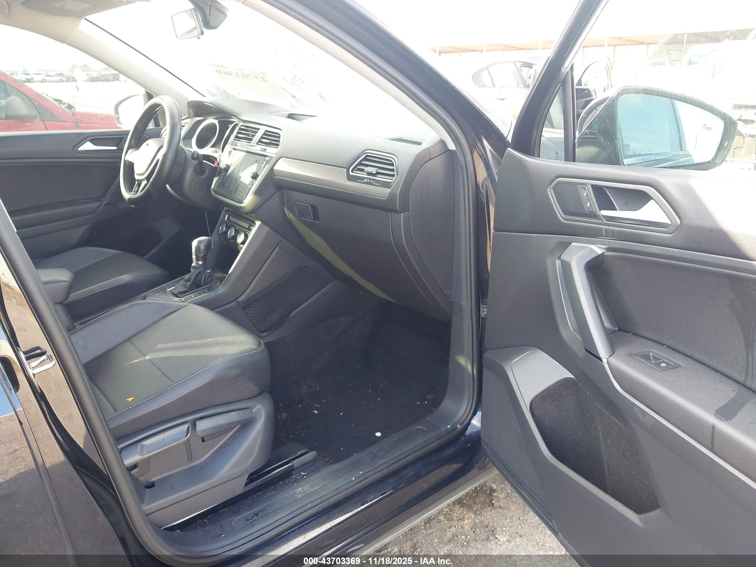 VOLKSWAGEN TIGUAN image 5