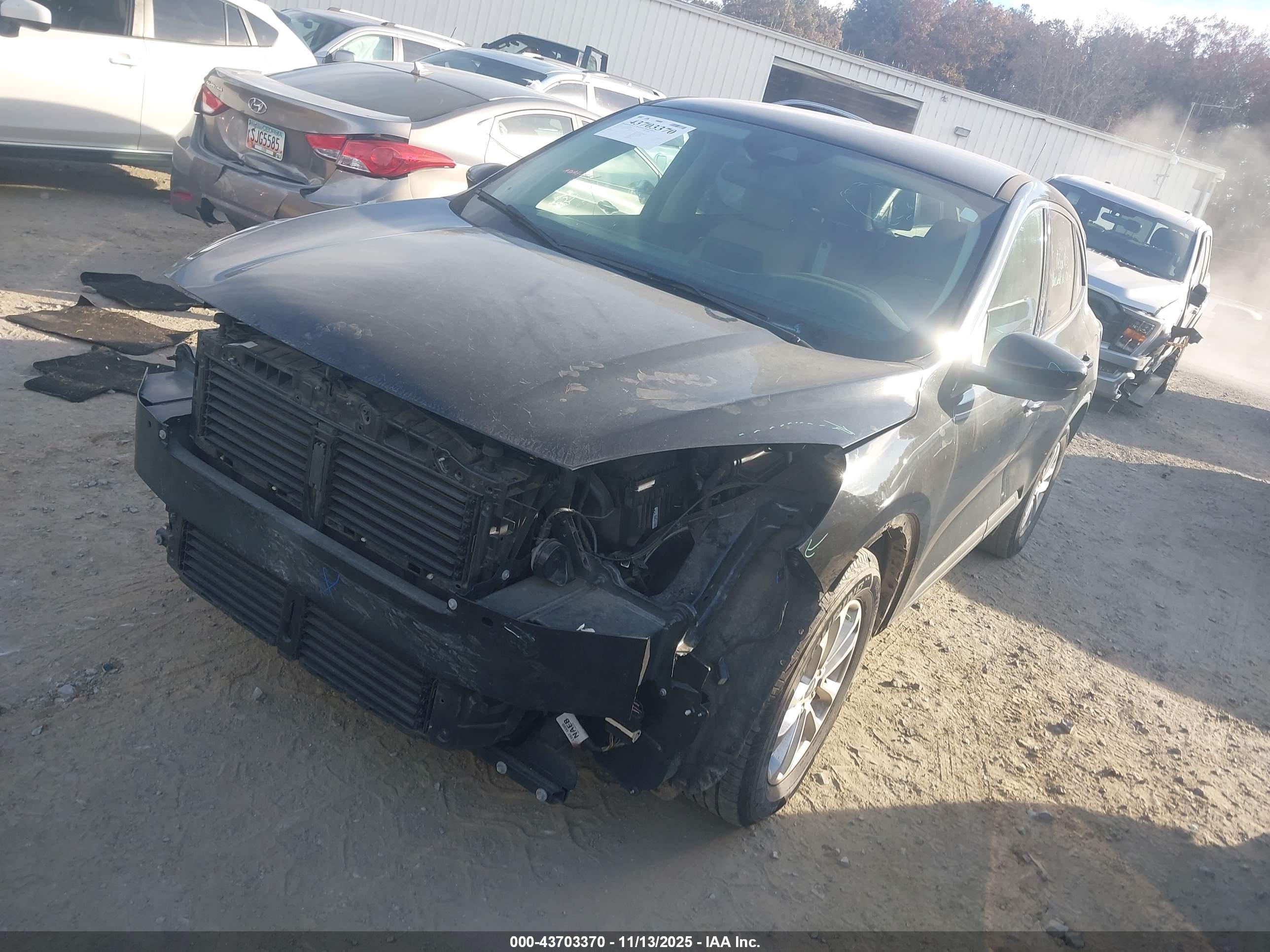 FORD ESCAPE image 2