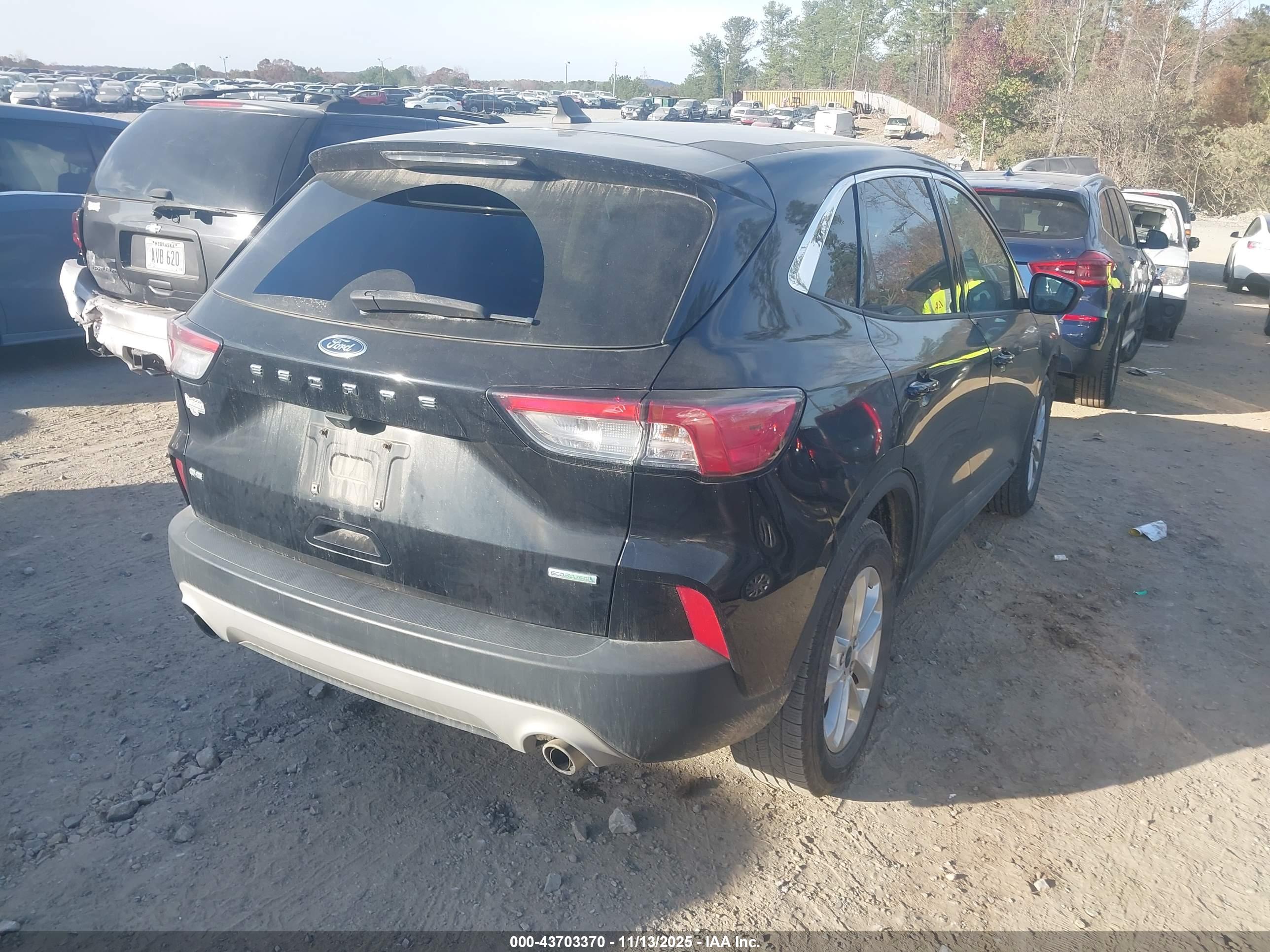 FORD ESCAPE image 4