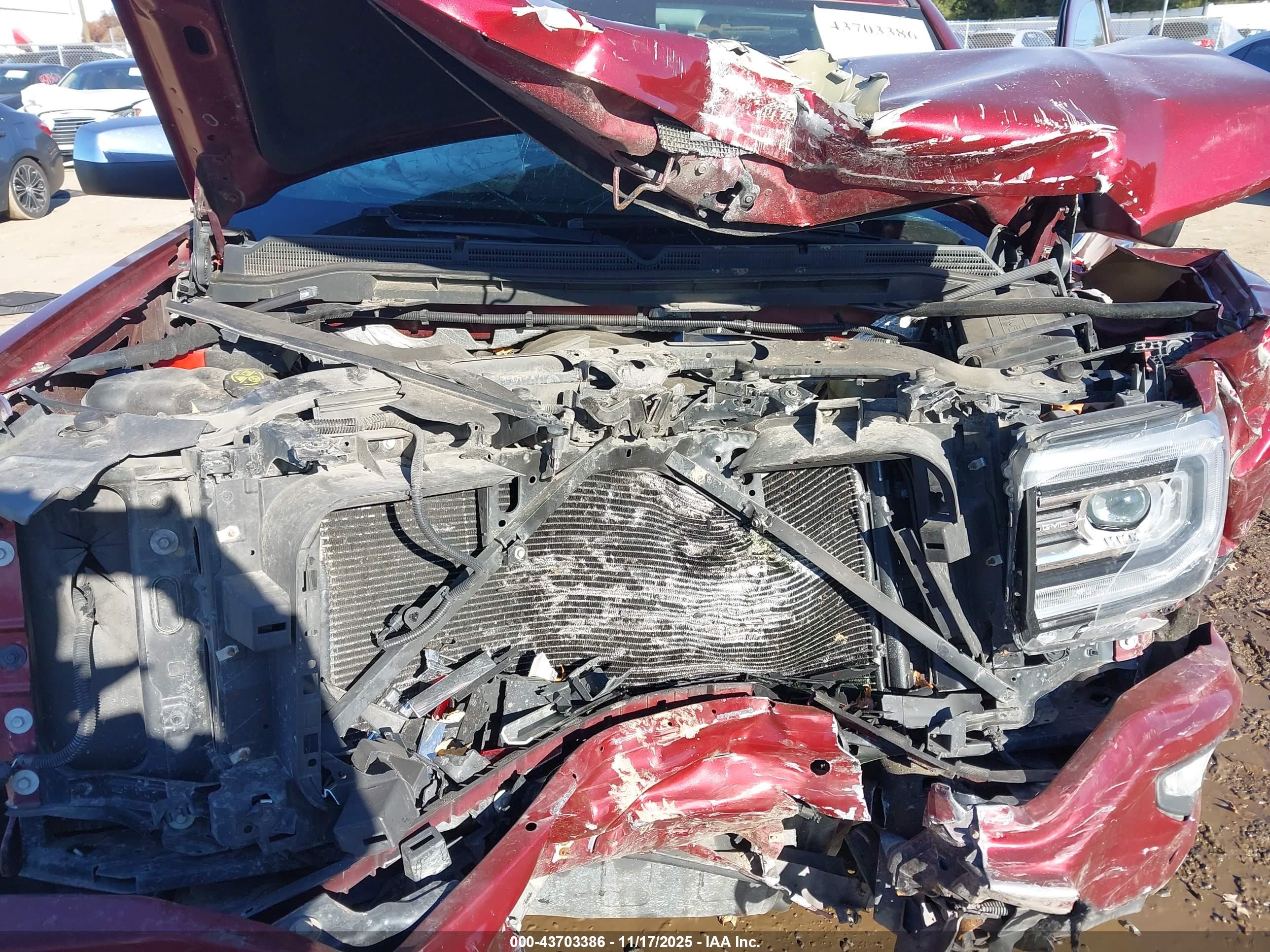 GMC SIERRA image 10