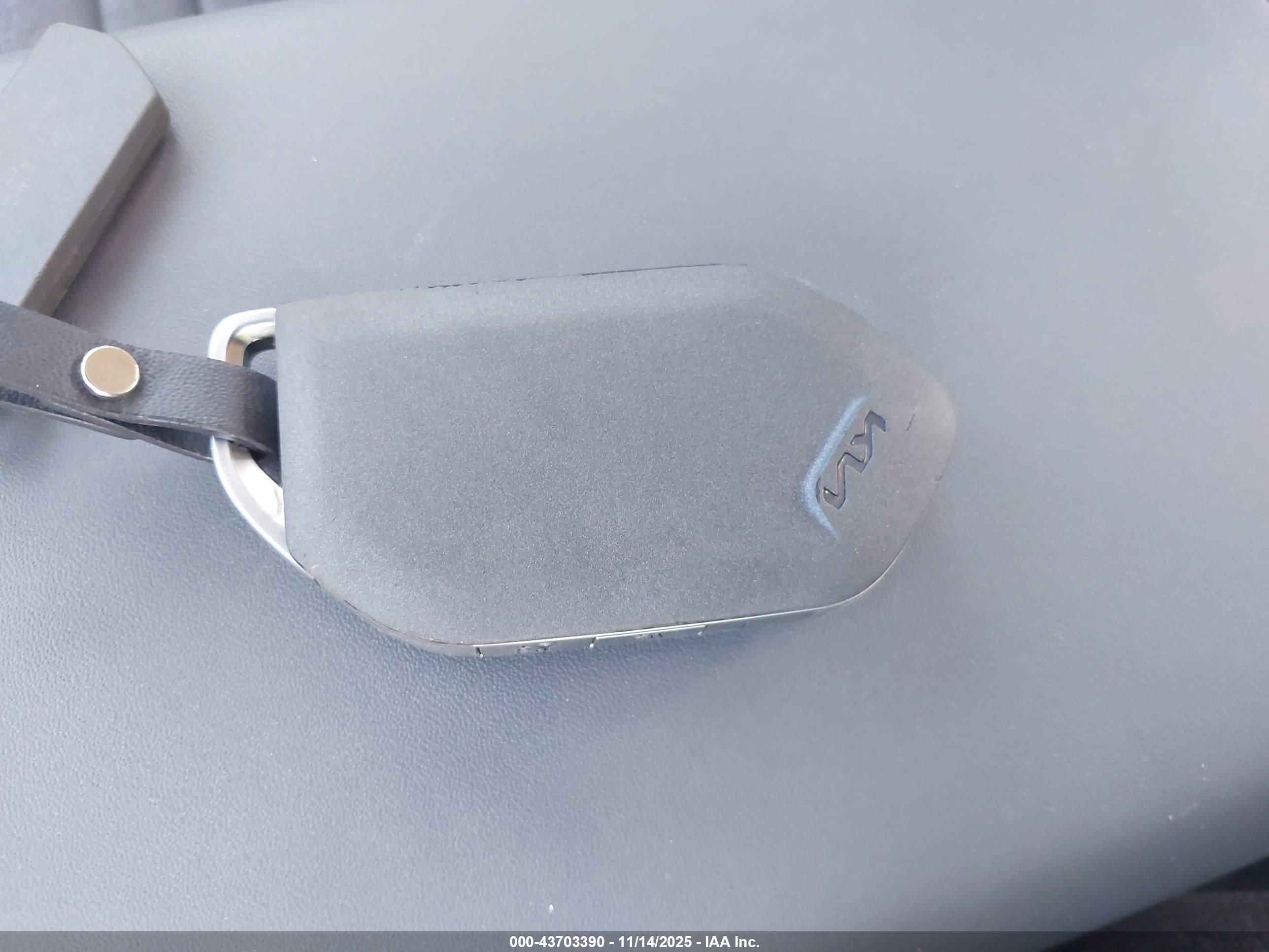 KIA K4 image 11
