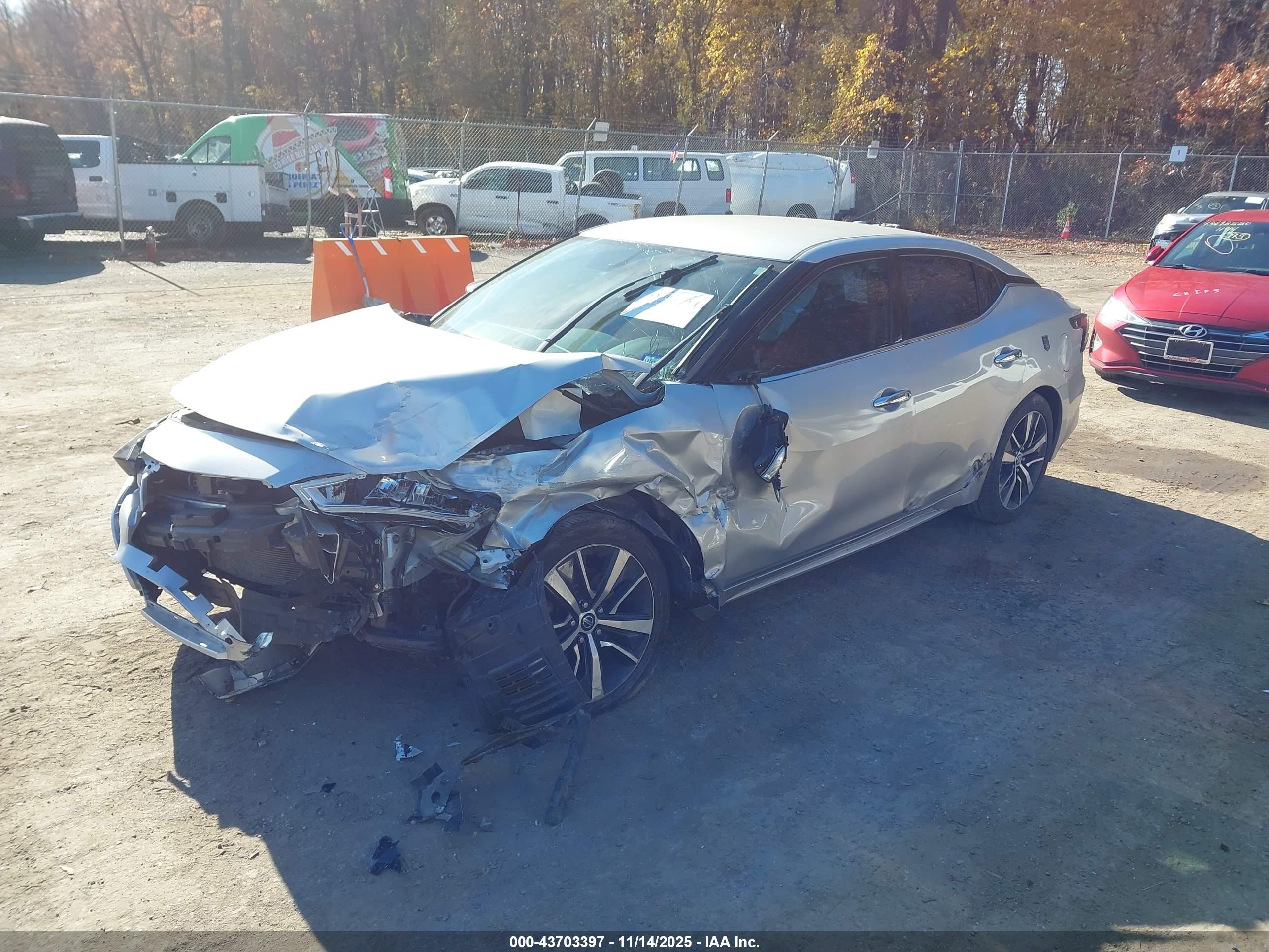 NISSAN MAXIMA image 2