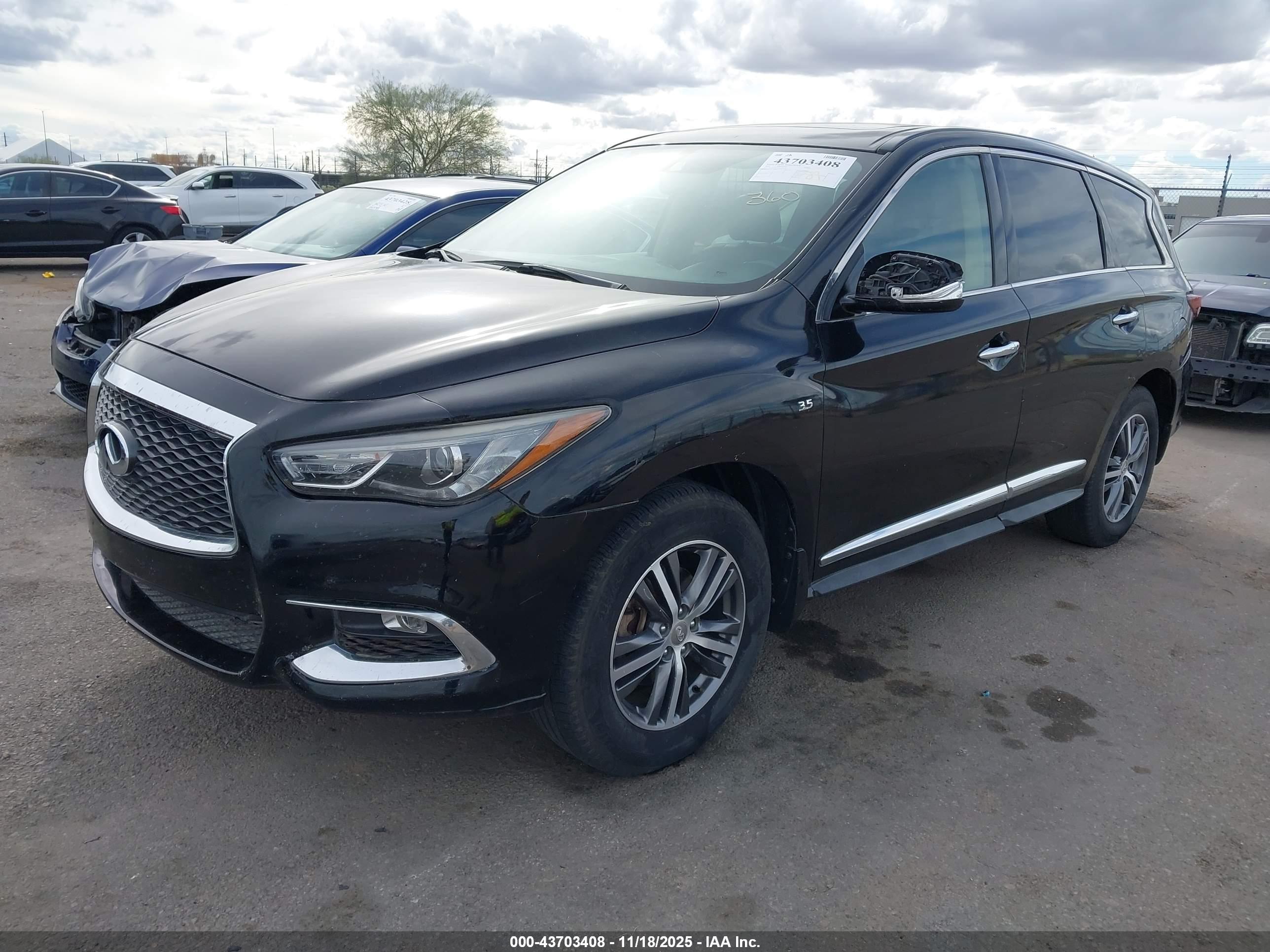 INFINITI QX60 image 2