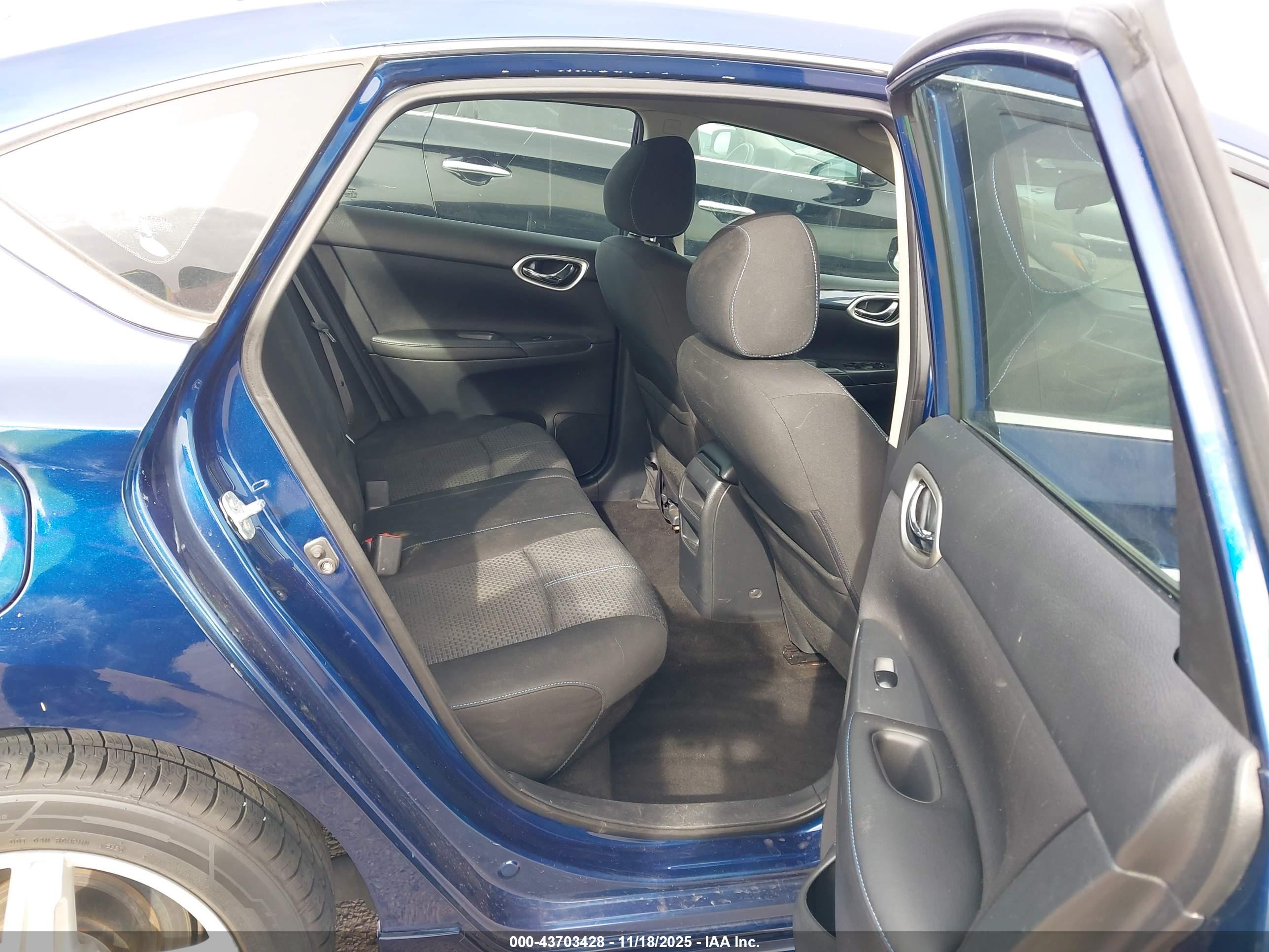 NISSAN SENTRA image 8
