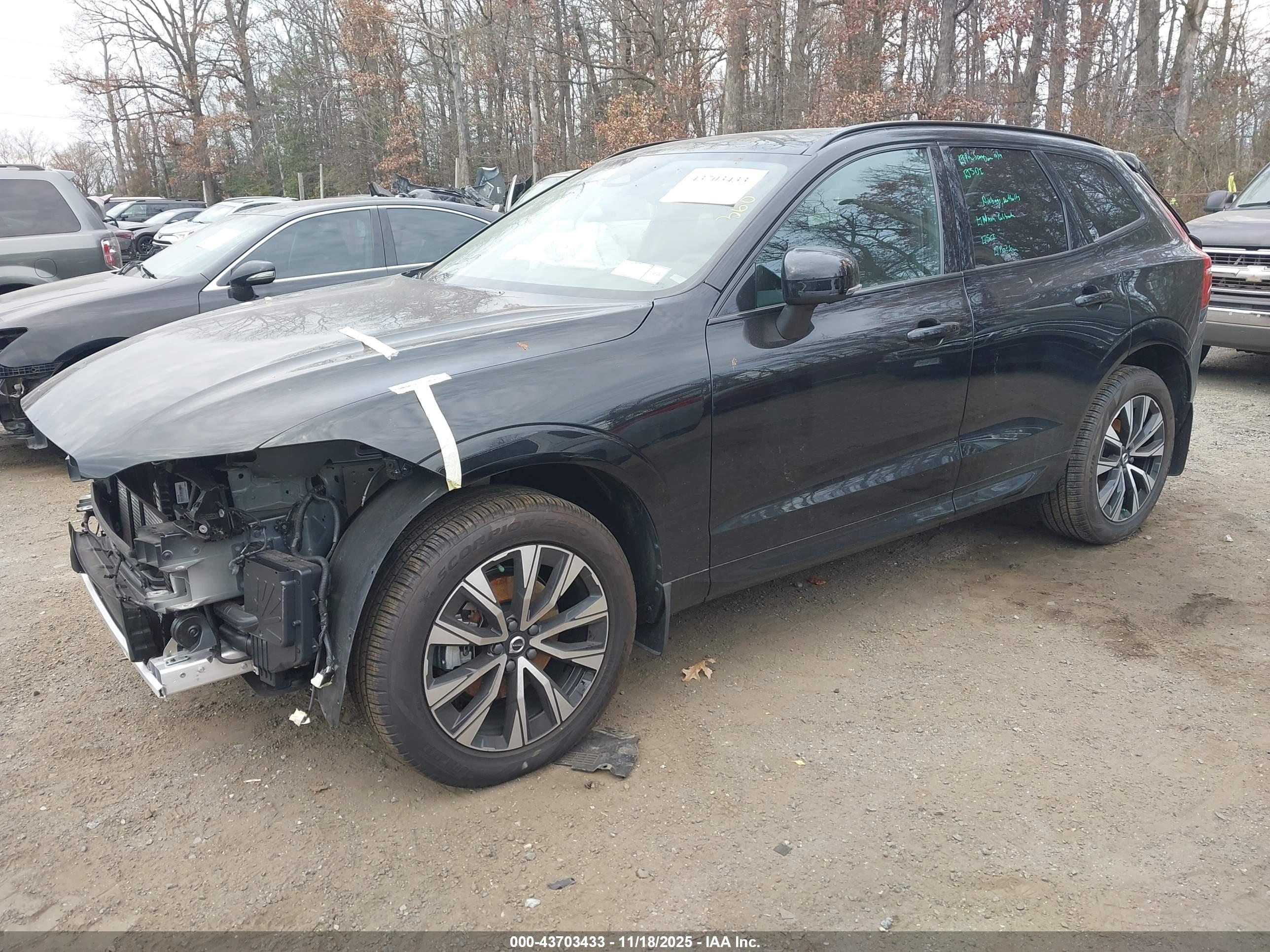 VOLVO XC60 image 2