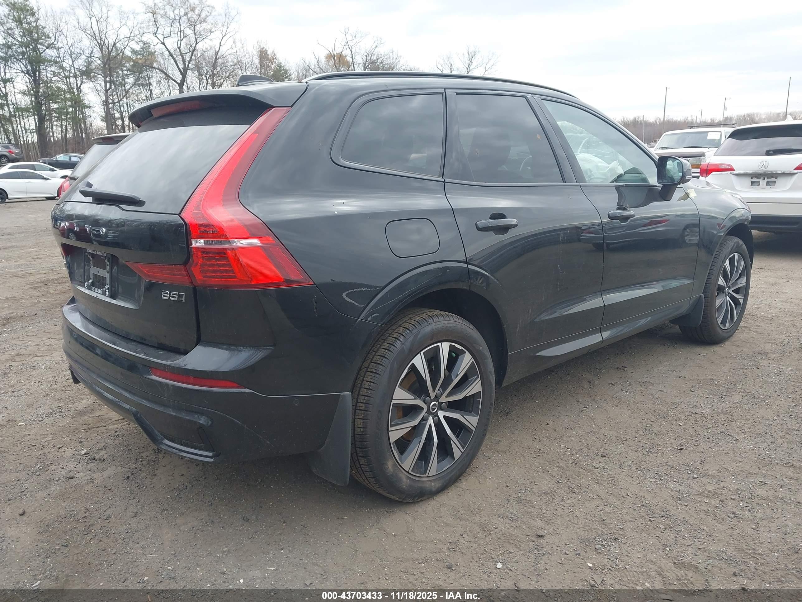 VOLVO XC60 image 4
