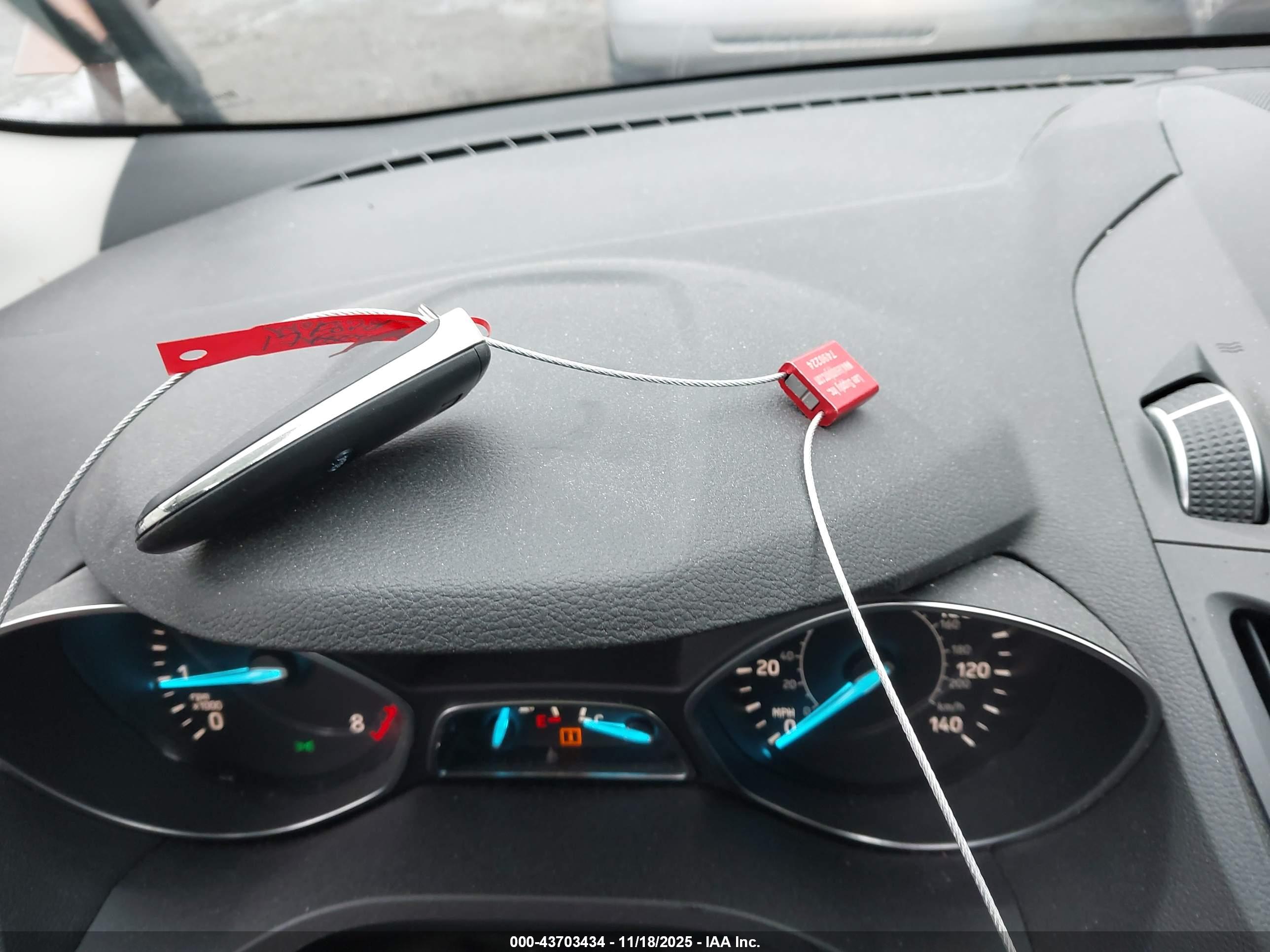 FORD ESCAPE image 11