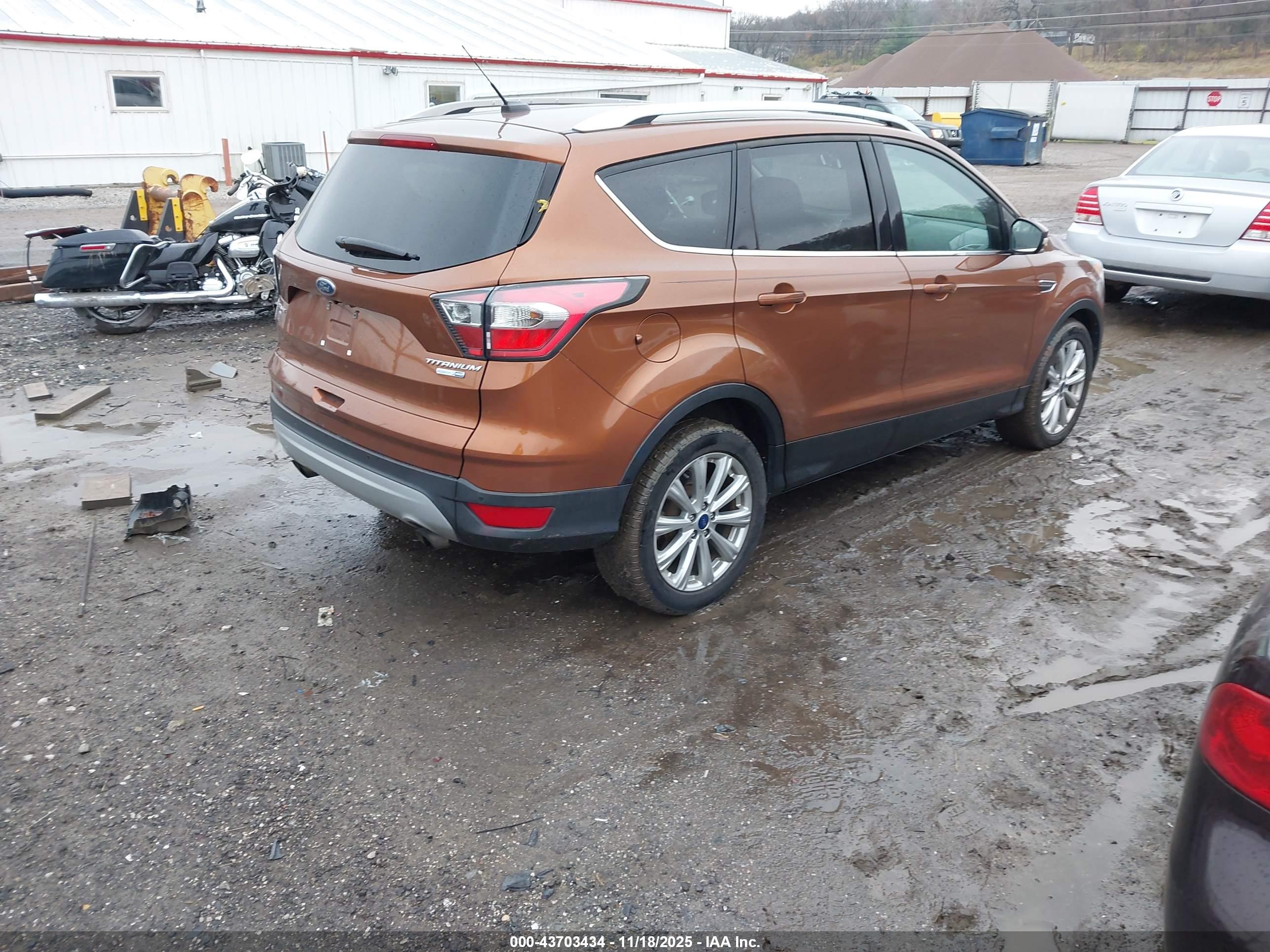 FORD ESCAPE image 4