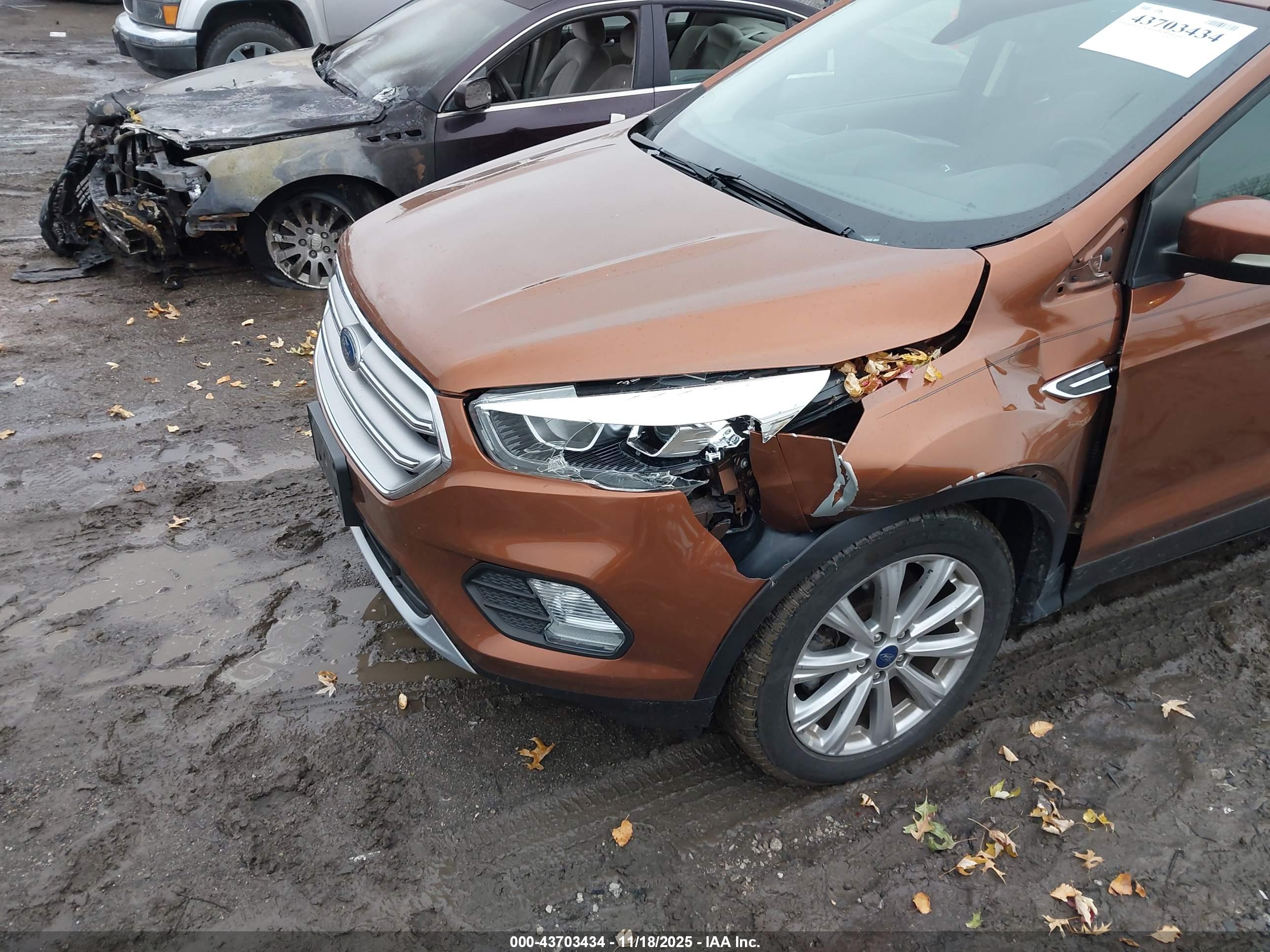FORD ESCAPE image 6