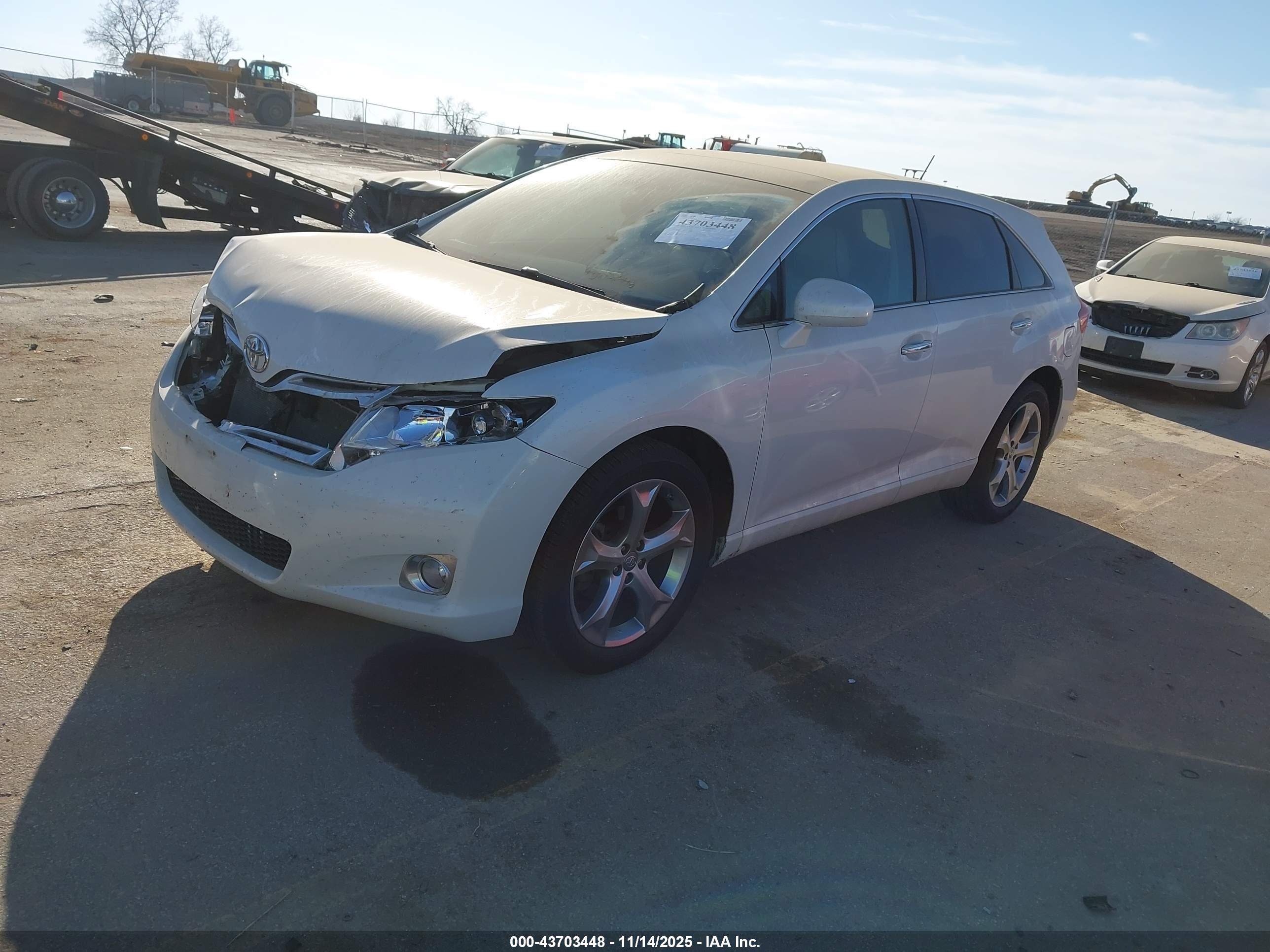 TOYOTA VENZA image 2