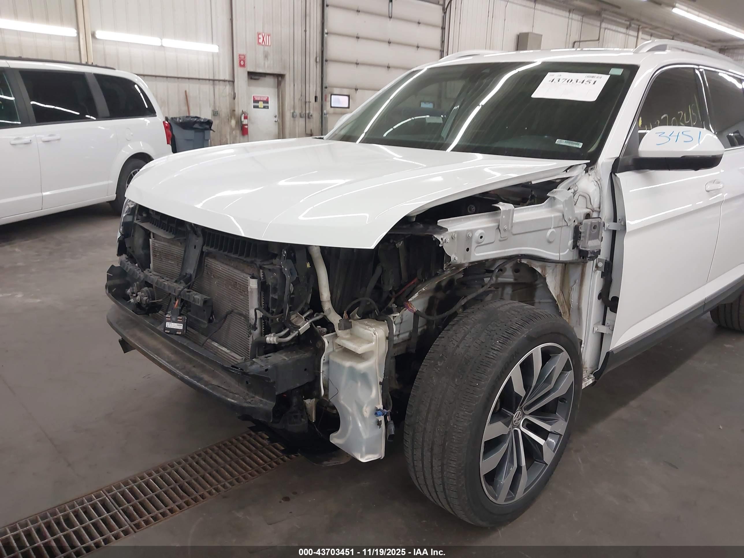 VOLKSWAGEN ATLAS image 6