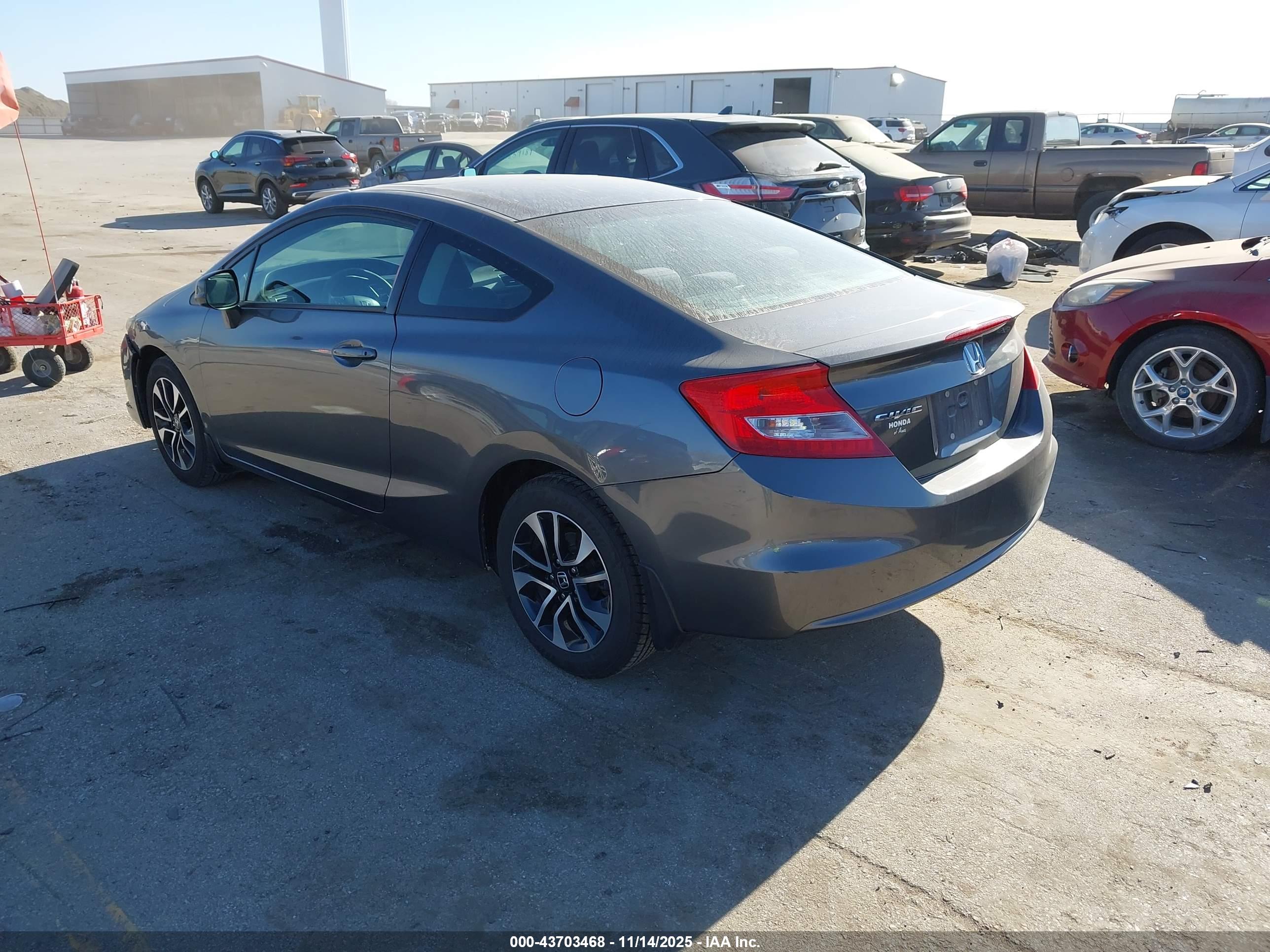 HONDA CIVIC image 3
